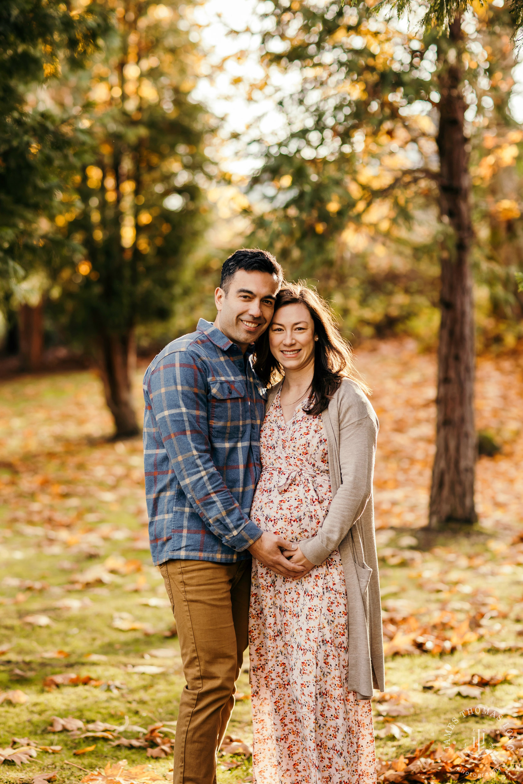 Bellevue maternity photography session by Bellevue Maternity Photographer James Thomas Long Photography