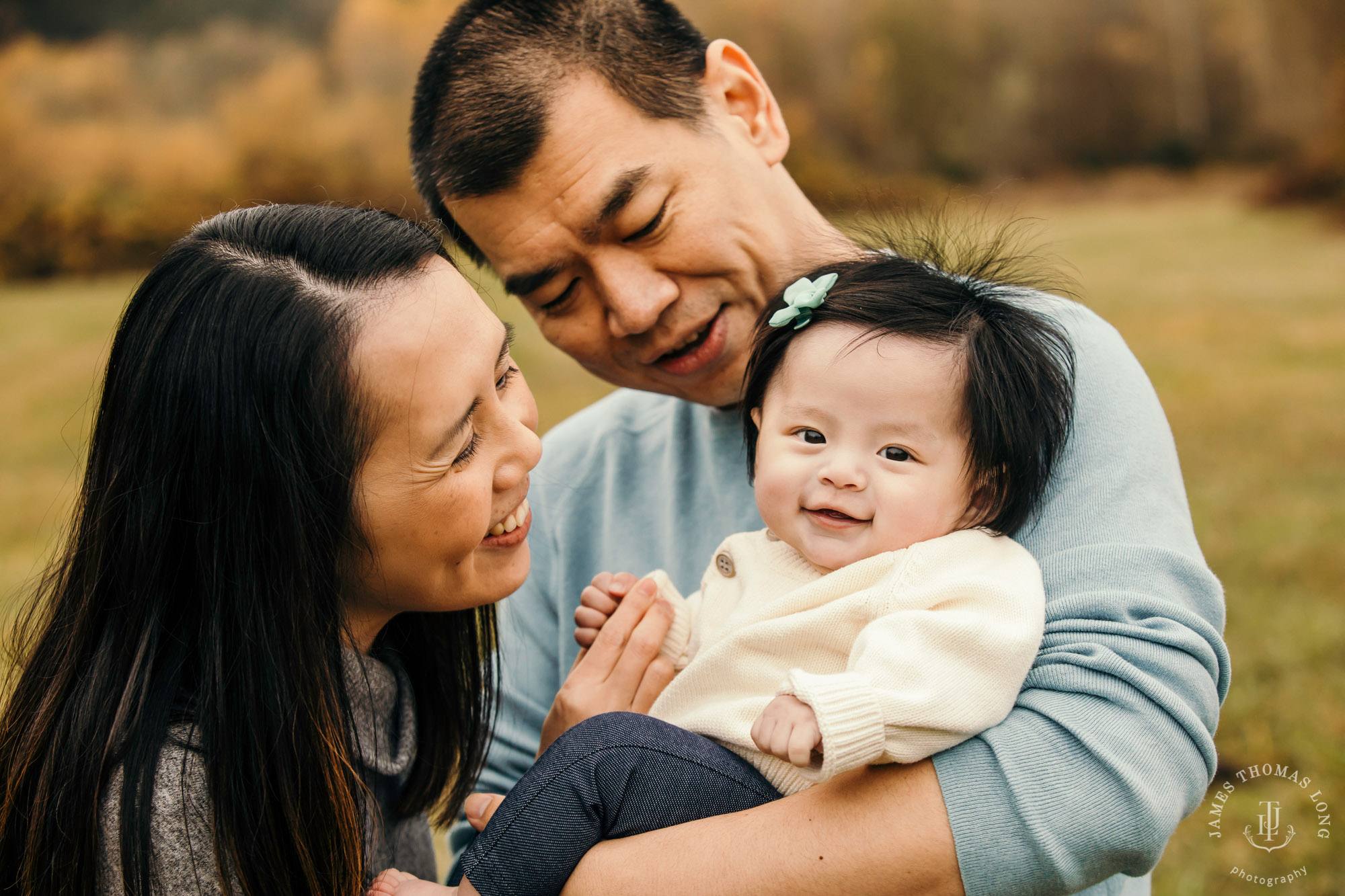 Snoqualmie baby and family session by Snoqualmie Family Photographer James Thomas Long Photography