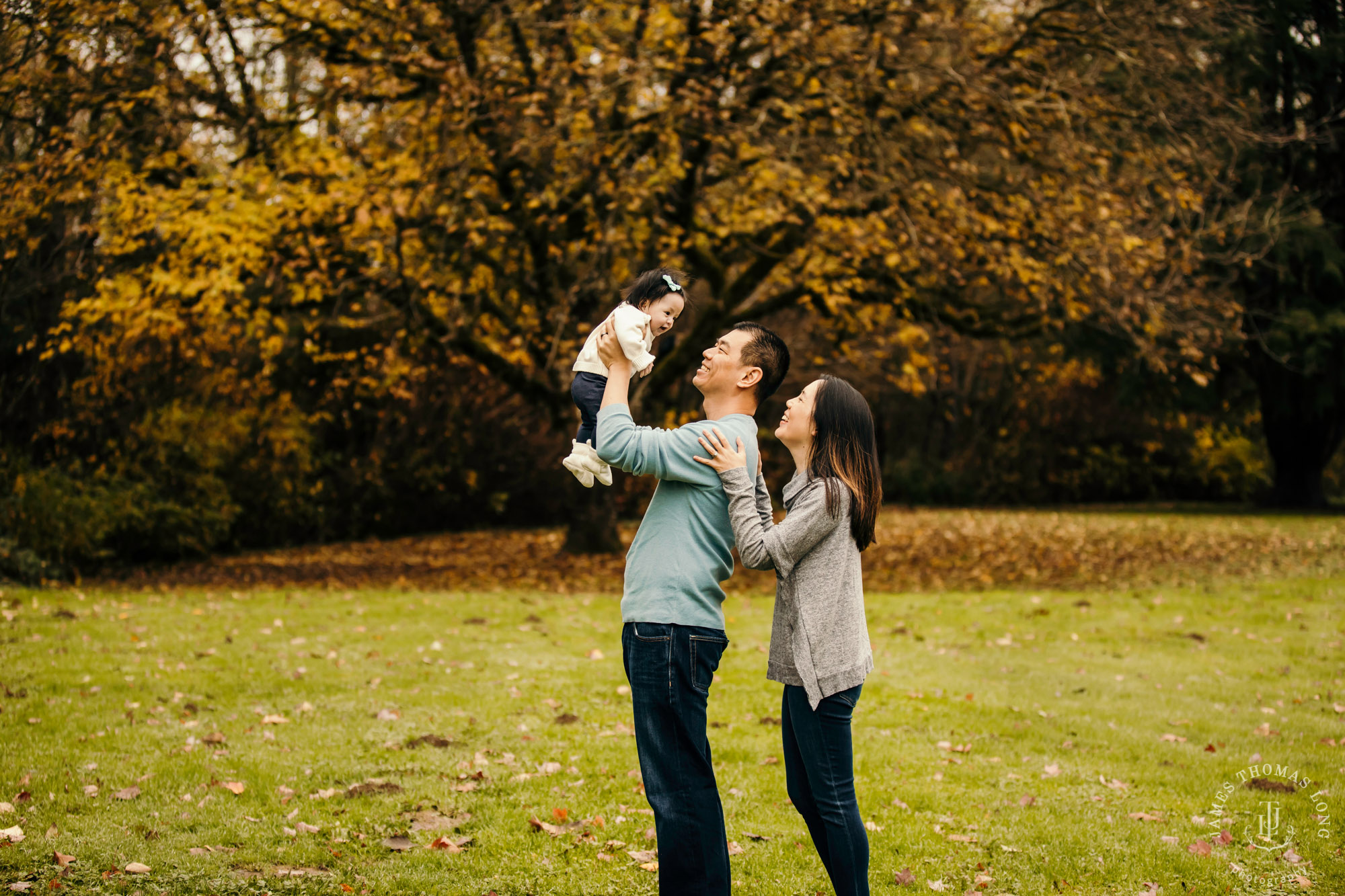 Snoqualmie baby and family session by Snoqualmie Family Photographer James Thomas Long Photography