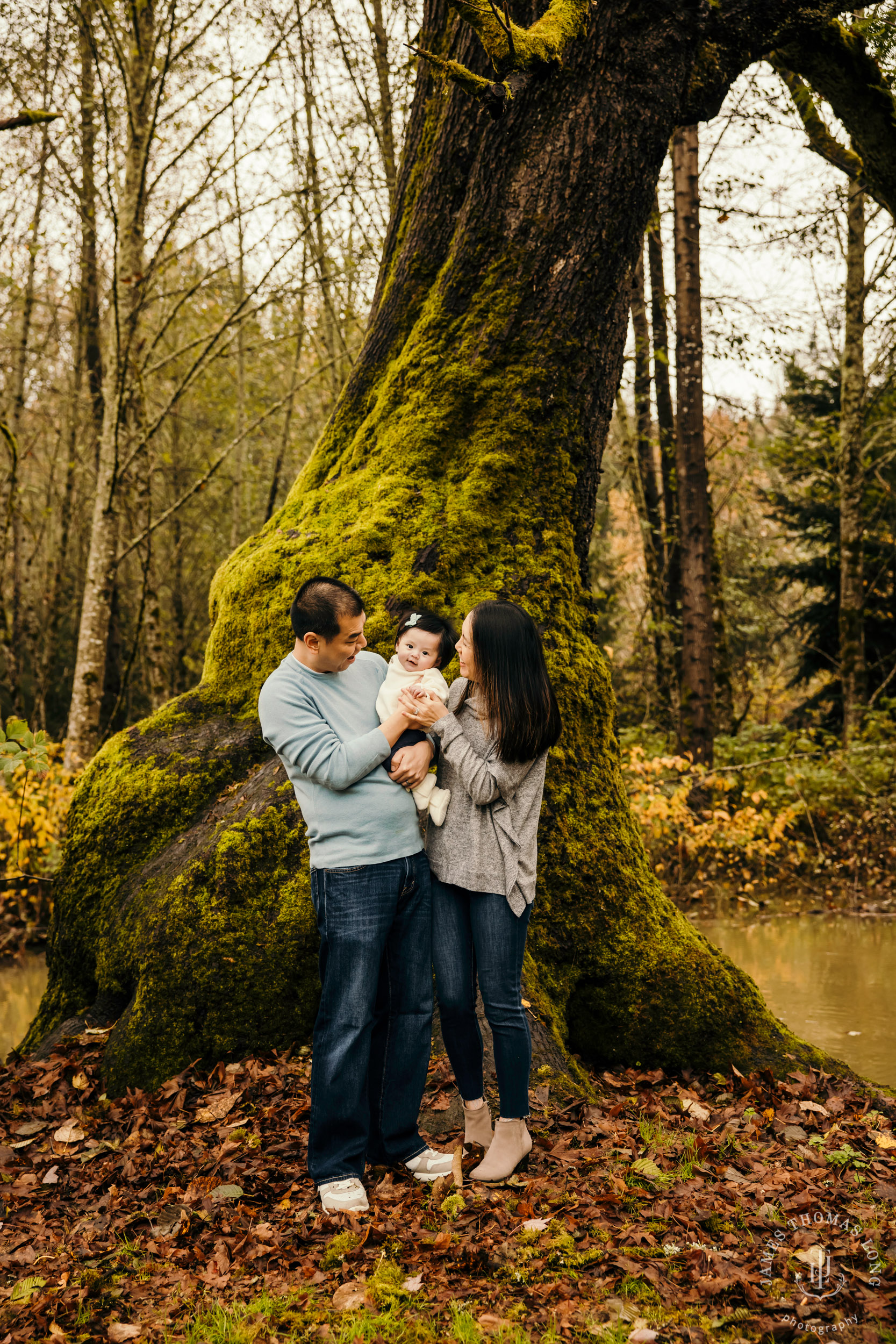 Snoqualmie baby and family session by Snoqualmie Family Photographer James Thomas Long Photography