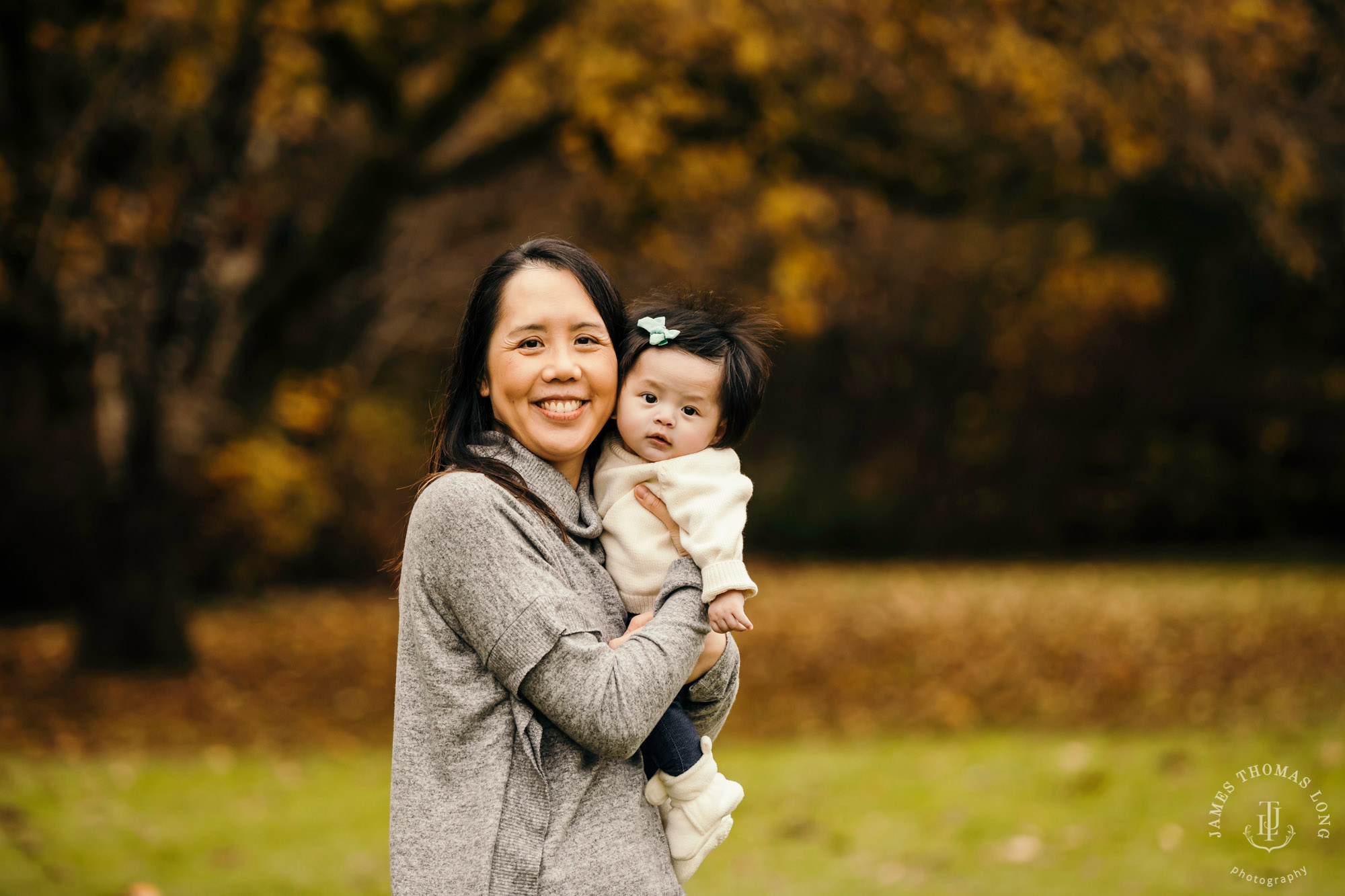 Snoqualmie baby and family session by Snoqualmie Family Photographer James Thomas Long Photography