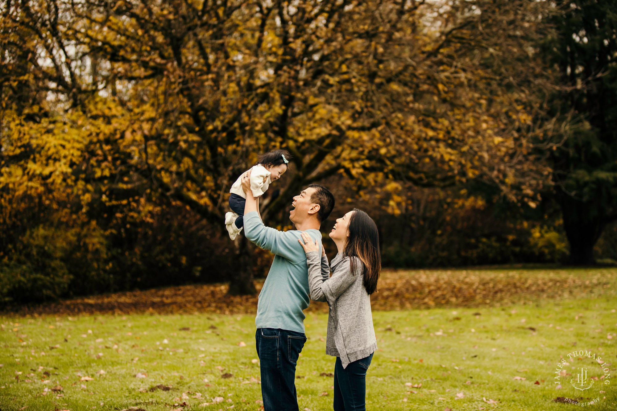 Snoqualmie baby and family session by Snoqualmie Family Photographer James Thomas Long Photography