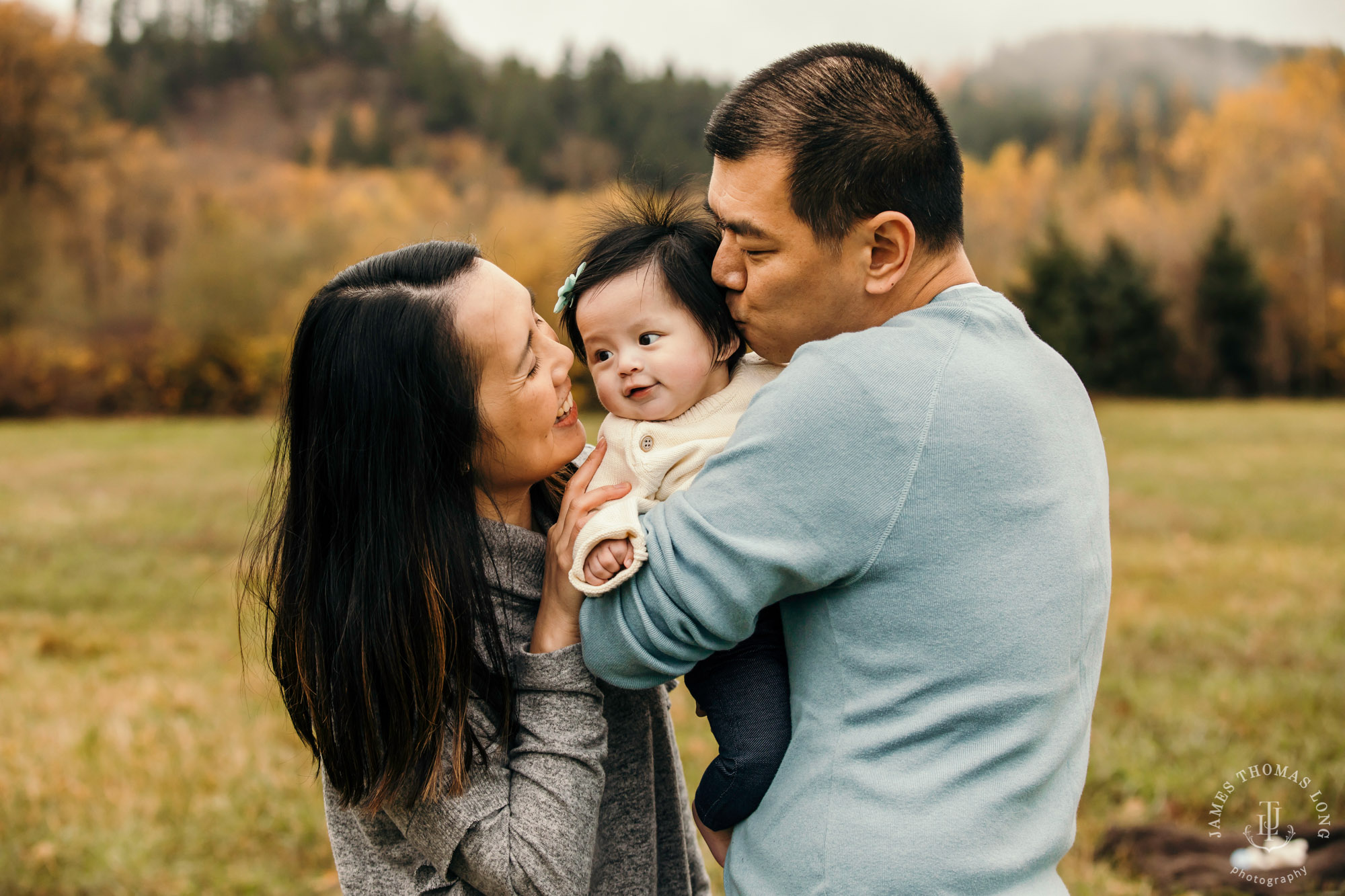 Snoqualmie baby and family session by Snoqualmie Family Photographer James Thomas Long Photography