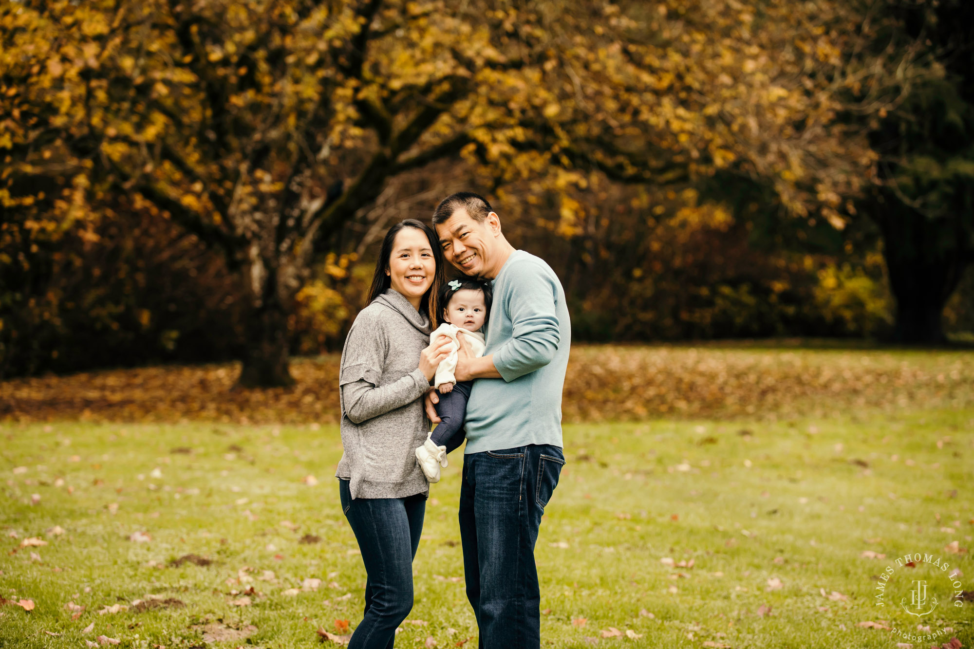 Snoqualmie baby and family session by Snoqualmie Family Photographer James Thomas Long Photography