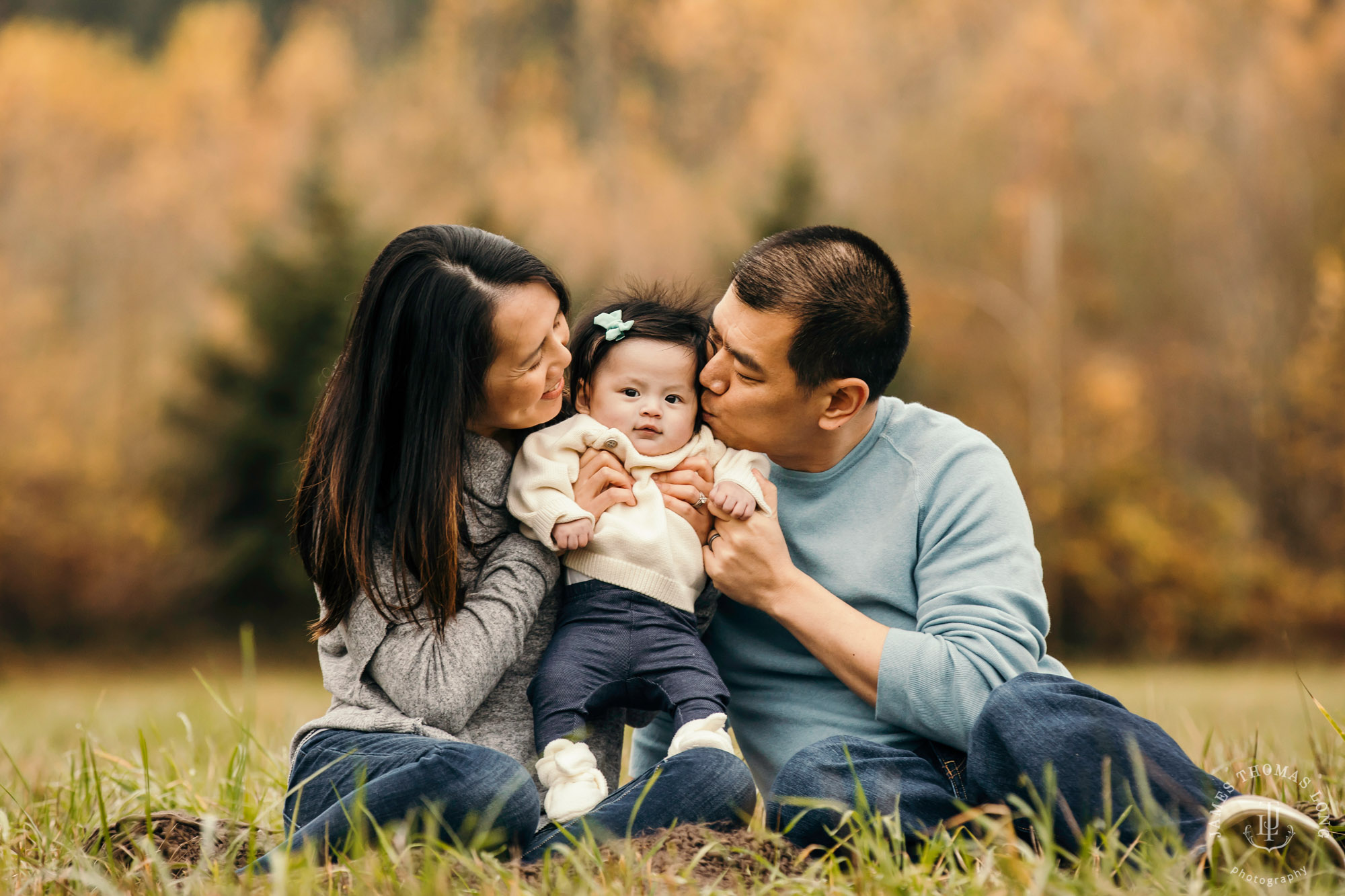 Snoqualmie baby and family session by Snoqualmie Family Photographer James Thomas Long Photography