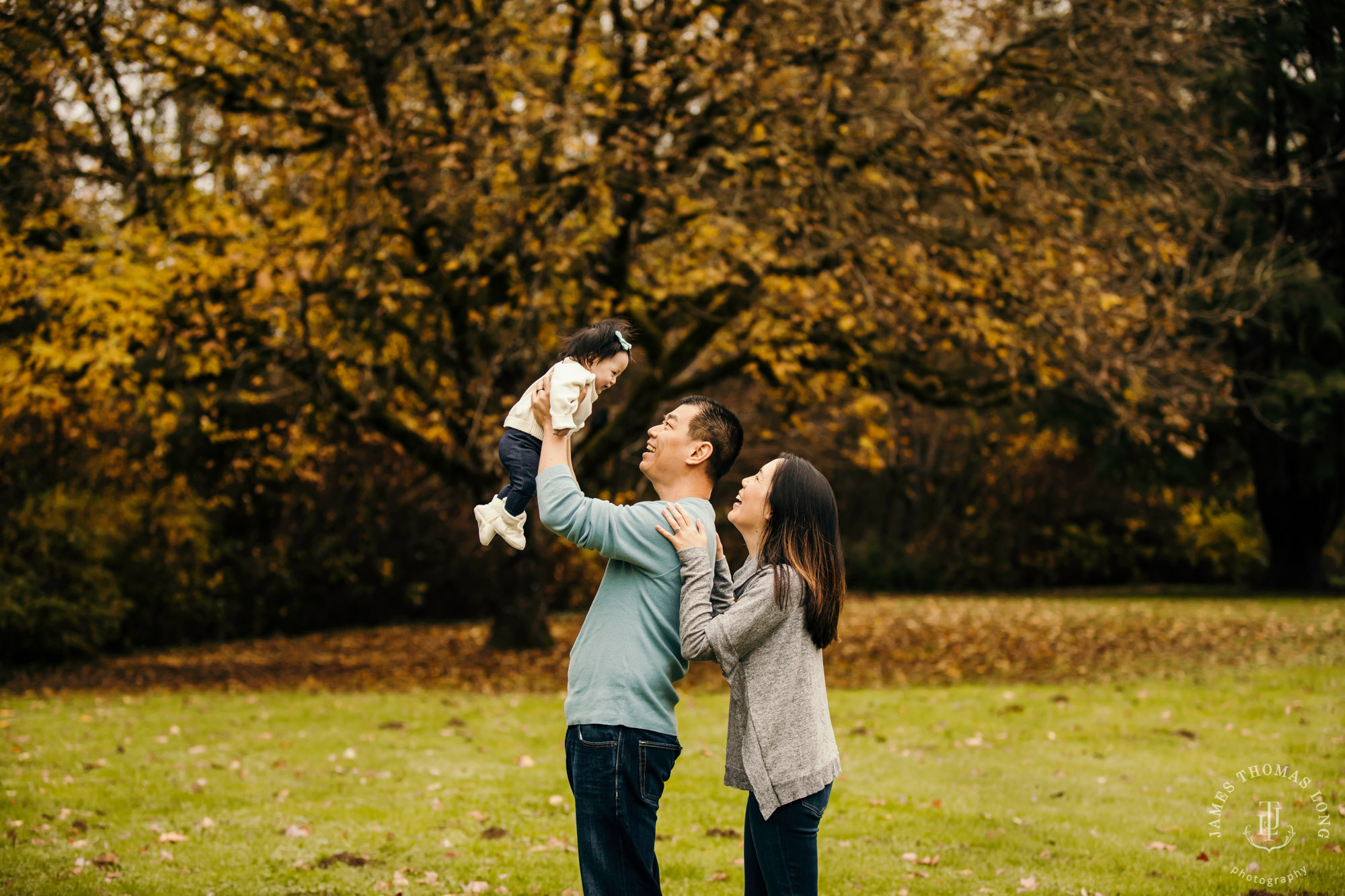 Snoqualmie baby and family session by Snoqualmie Family Photographer James Thomas Long Photography