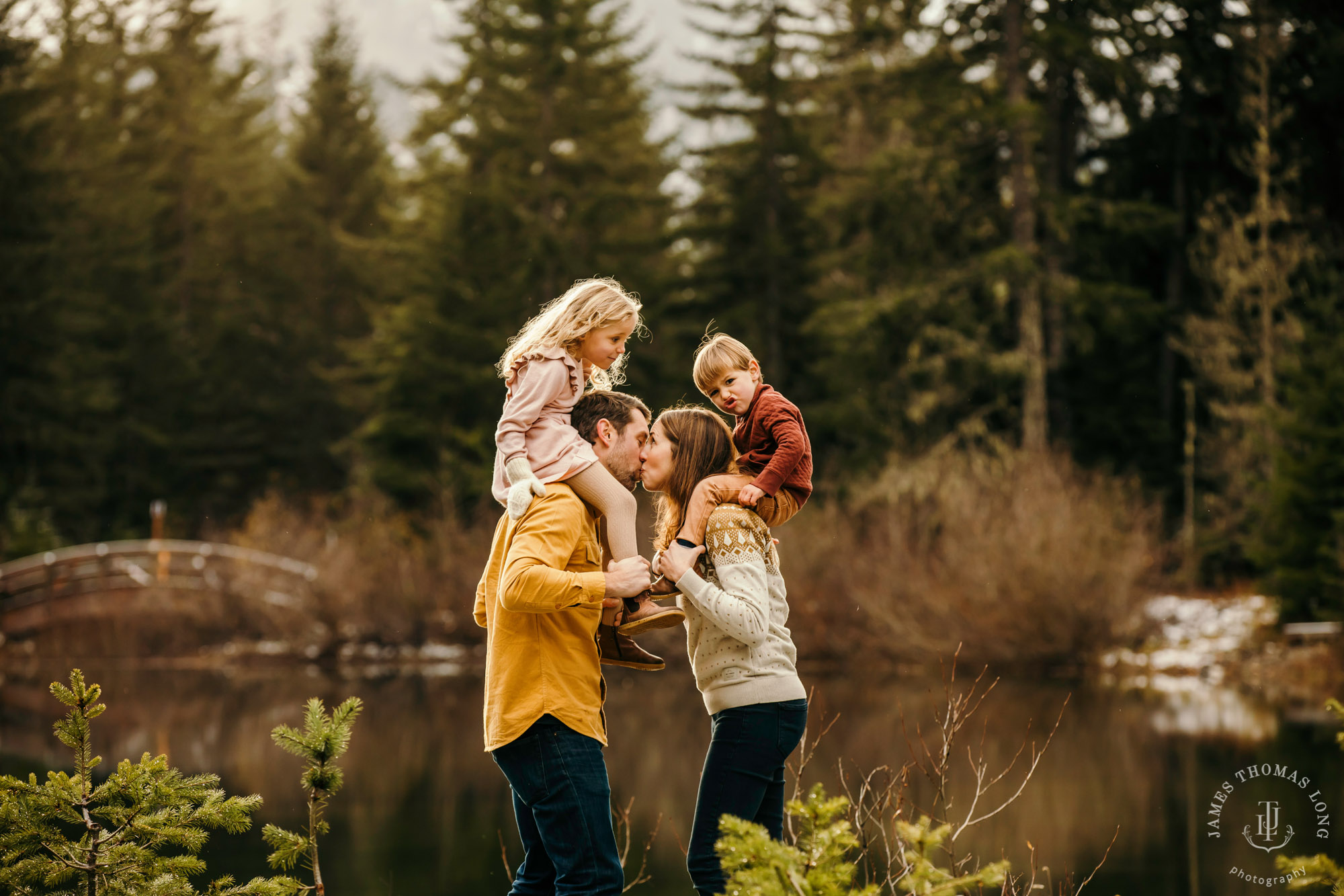 Snoqualmie Pass family photography session by Snoqualmie family photographer James Thomas Long Photography