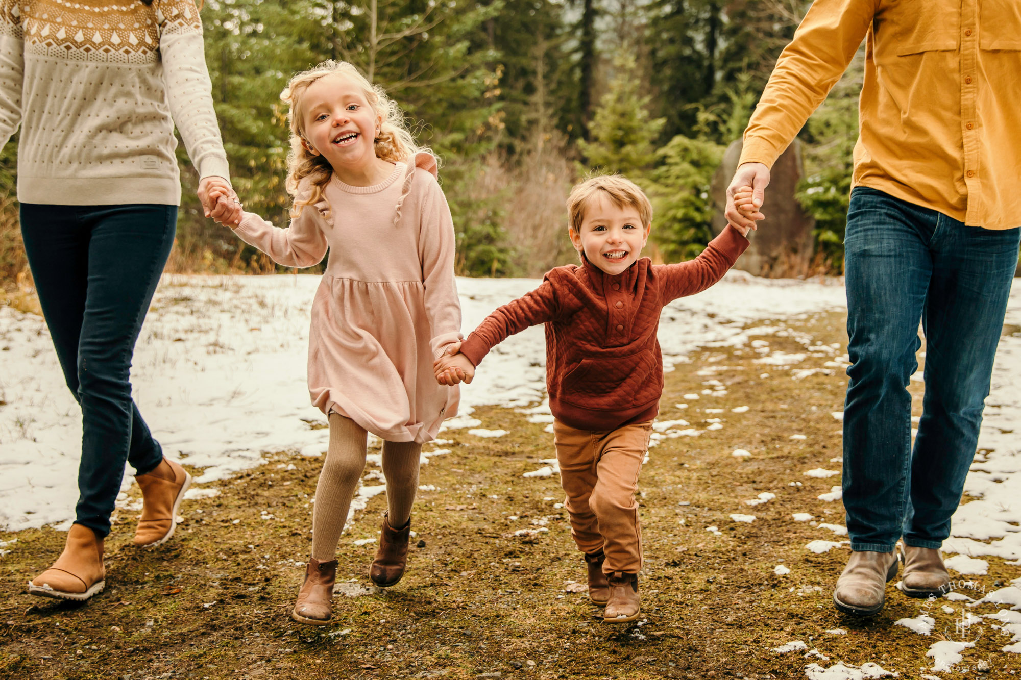 Snoqualmie Pass family photography session by Snoqualmie family photographer James Thomas Long Photography