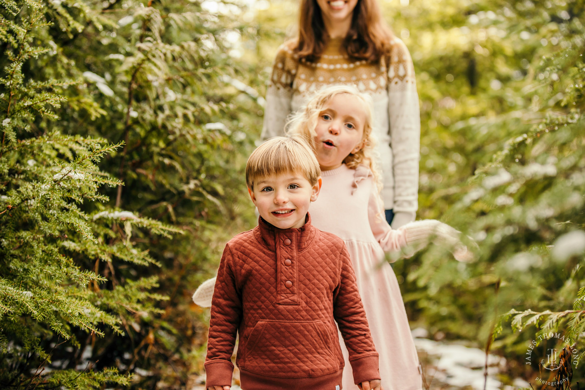 Snoqualmie Pass family photography session by Snoqualmie family photographer James Thomas Long Photography