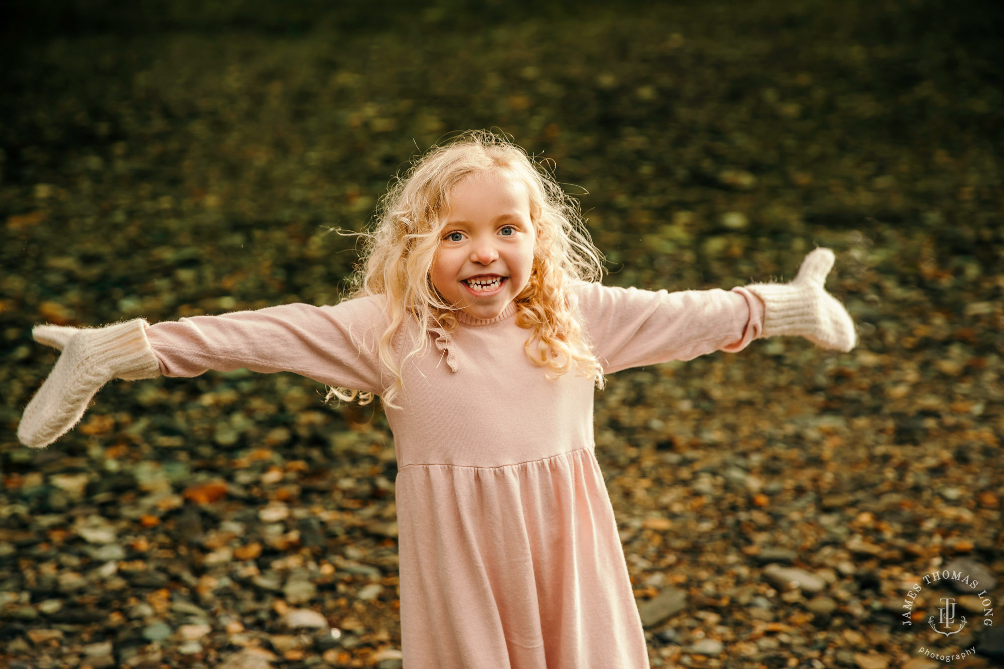 Snoqualmie Pass family photography session by Snoqualmie family photographer James Thomas Long Photography