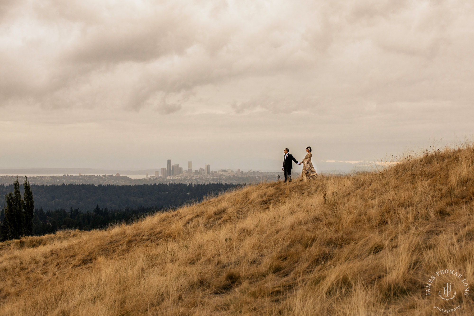 The Golf Club at Newcastle wedding by Seattle wedding photographer James Thomas Long Photography