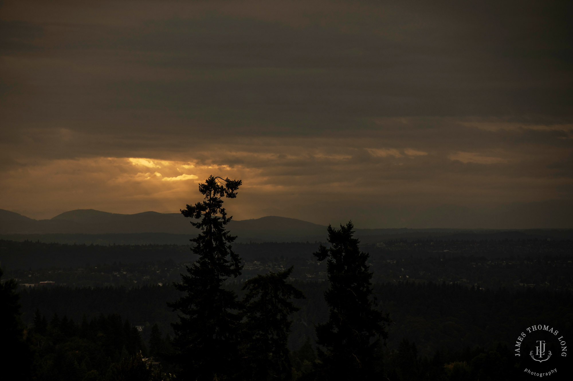 The Golf Club at Newcastle wedding by Seattle wedding photographer James Thomas Long Photography