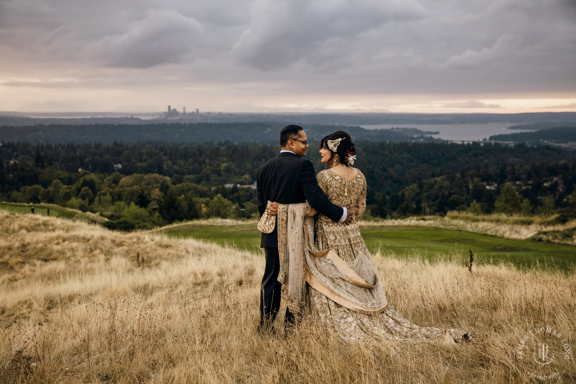 The Golf Club at Newcastle wedding by Seattle wedding photographer James Thomas Long Photography