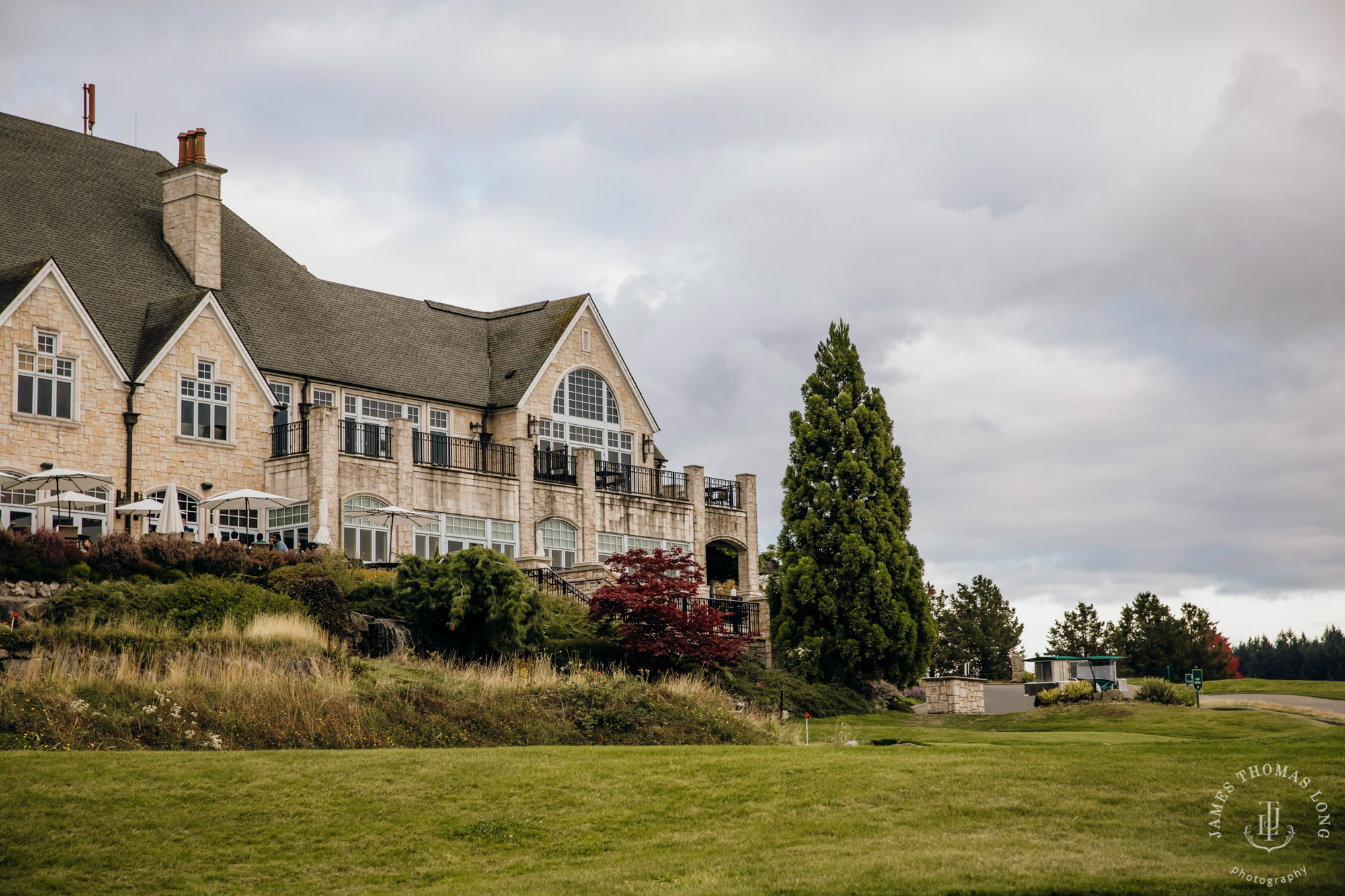 The Golf Club at Newcastle wedding by Seattle wedding photographer James Thomas Long Photography