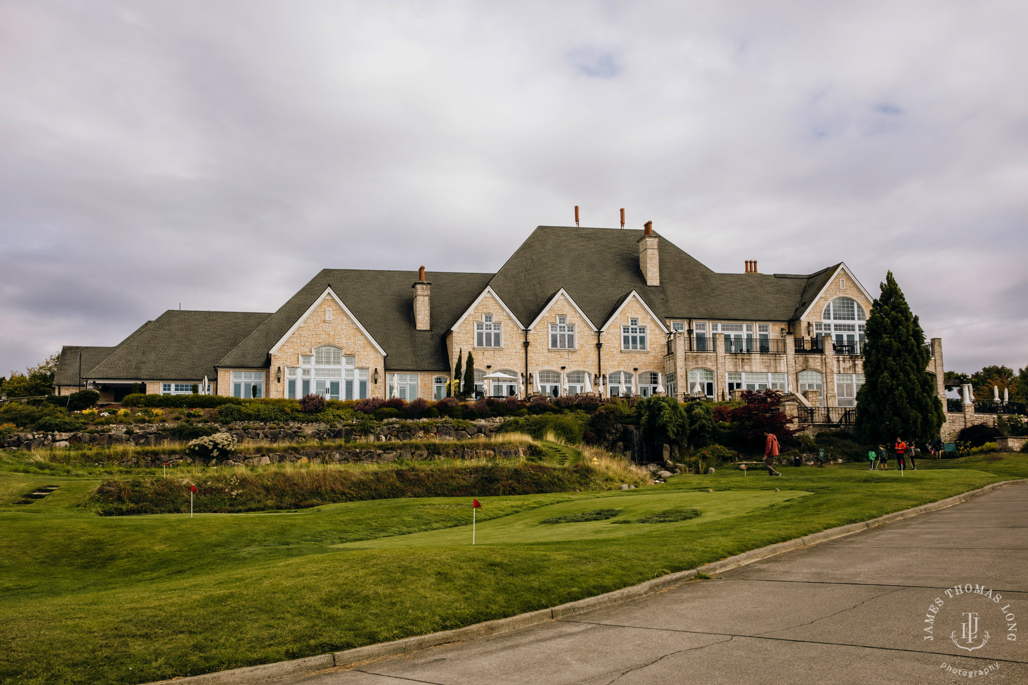 The Golf Club at Newcastle wedding by Seattle wedding photographer James Thomas Long Photography