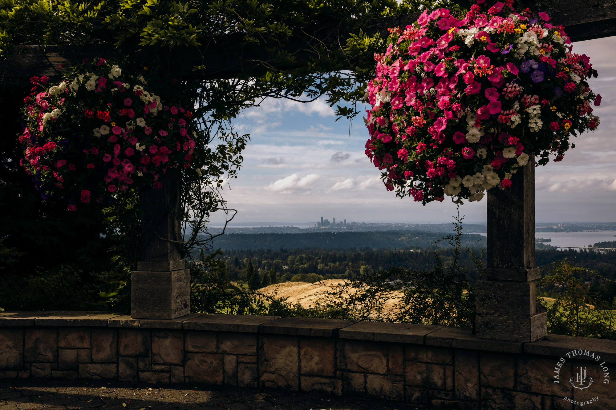 The Golf Club at Newcastle wedding by Seattle wedding photographer James Thomas Long Photography