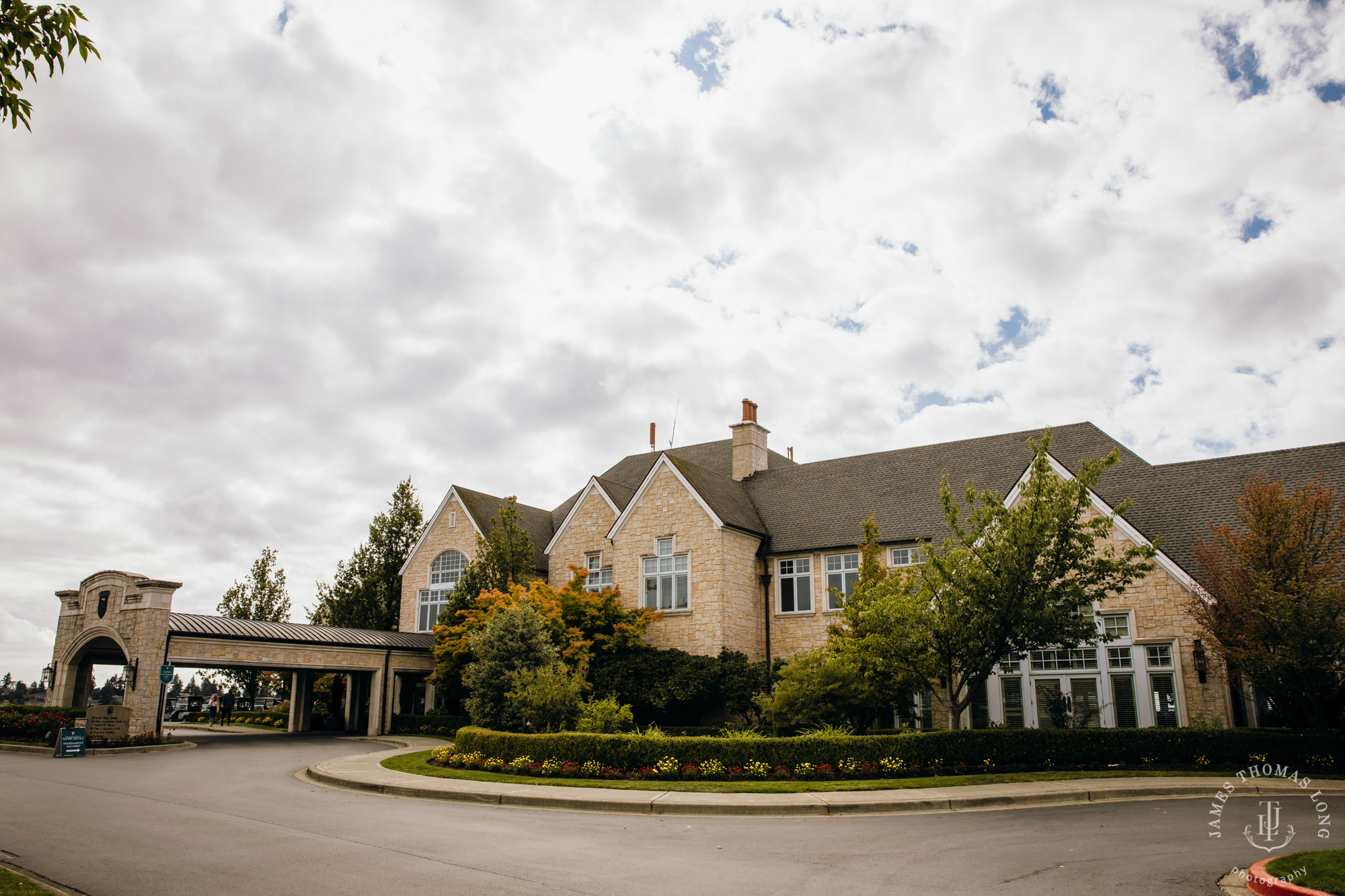 The Golf Club at Newcastle wedding by Seattle wedding photographer James Thomas Long Photography