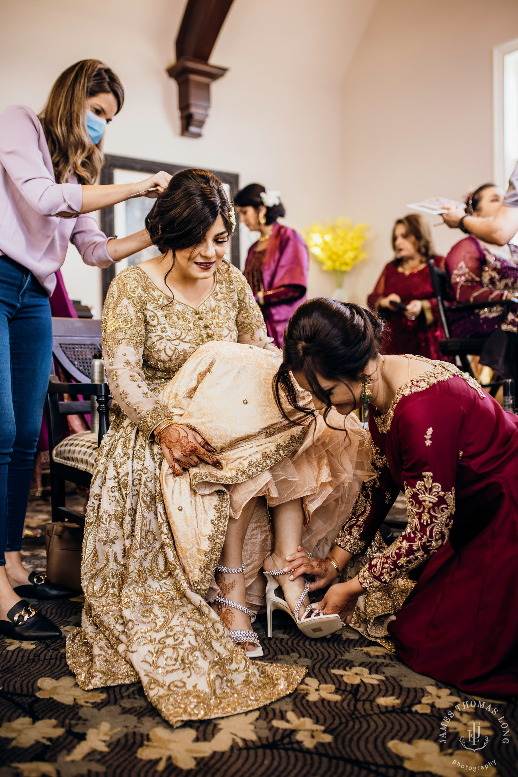 The Golf Club at Newcastle wedding by Seattle wedding photographer James Thomas Long Photography