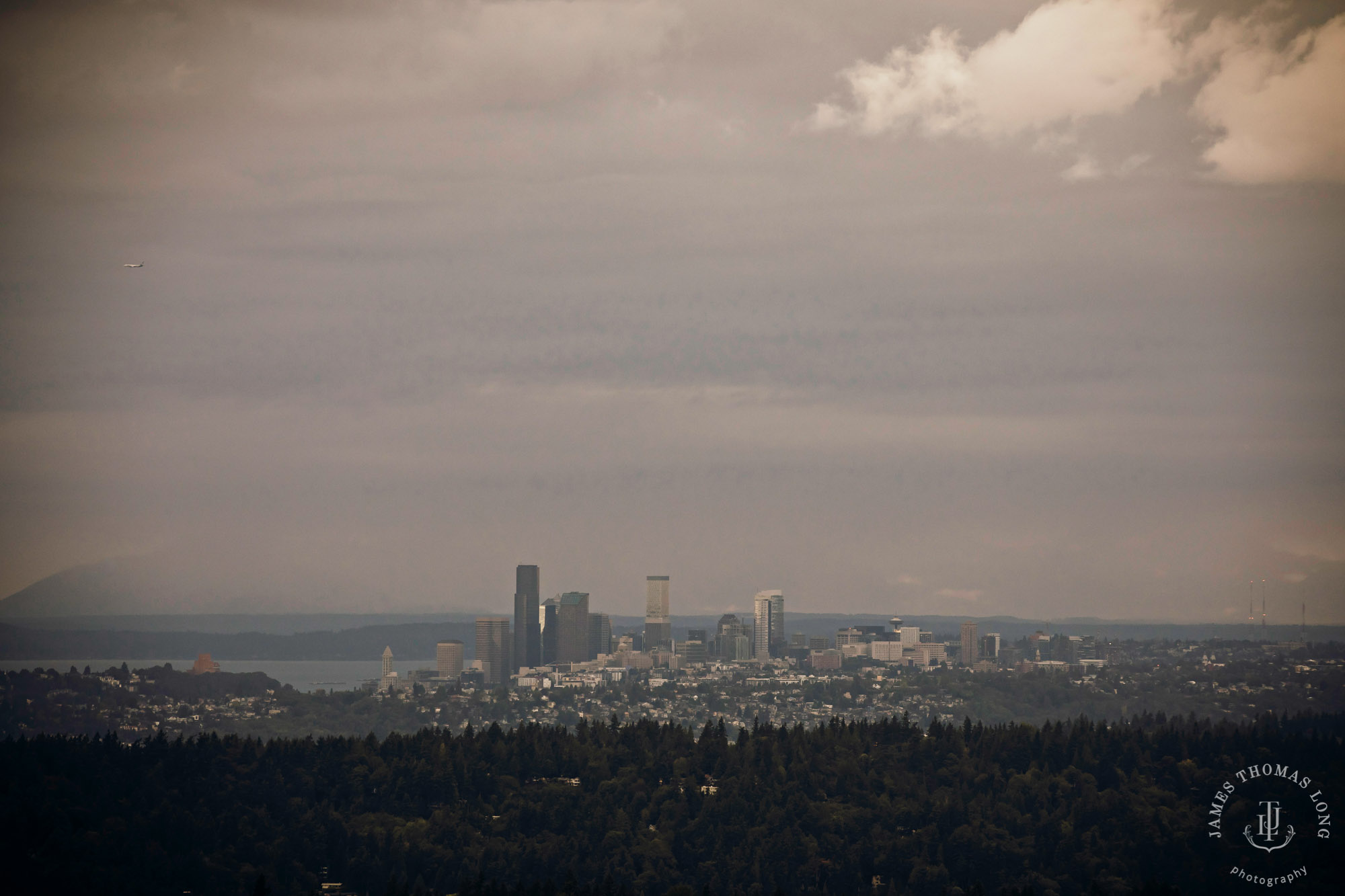 The Golf Club at Newcastle wedding by Seattle wedding photographer James Thomas Long Photography