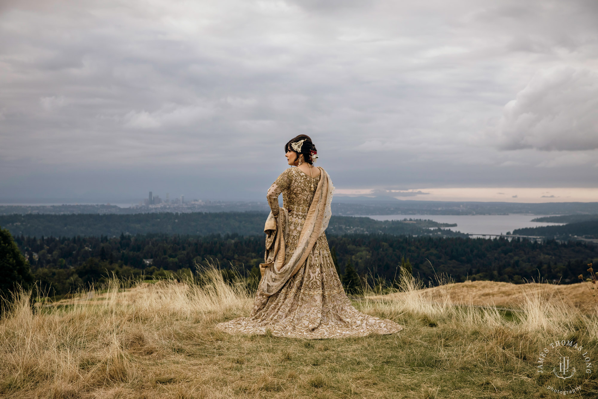 The Golf Club at Newcastle wedding by Seattle wedding photographer James Thomas Long Photography