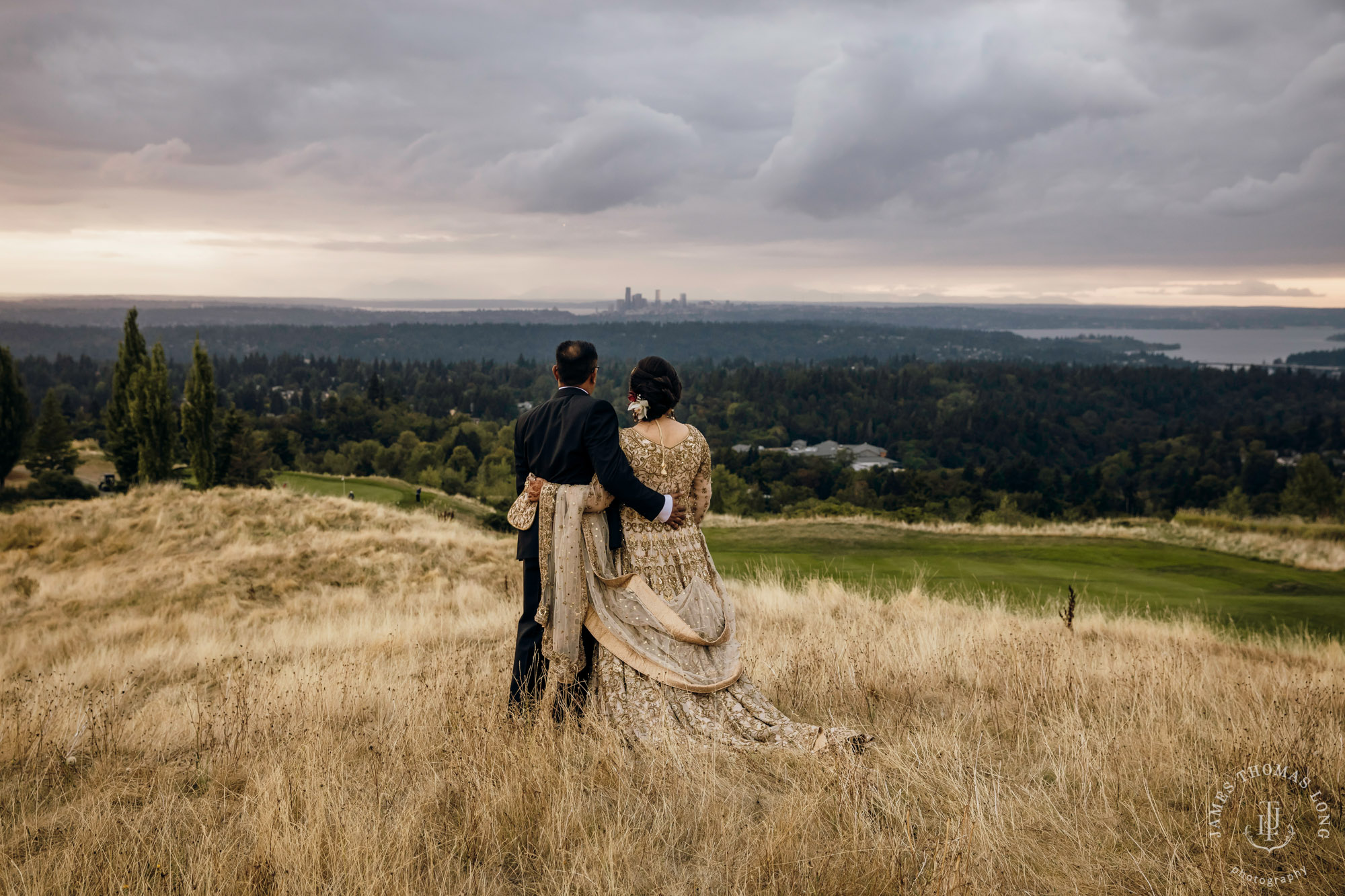 The Golf Club at Newcastle wedding by Seattle wedding photographer James Thomas Long Photography