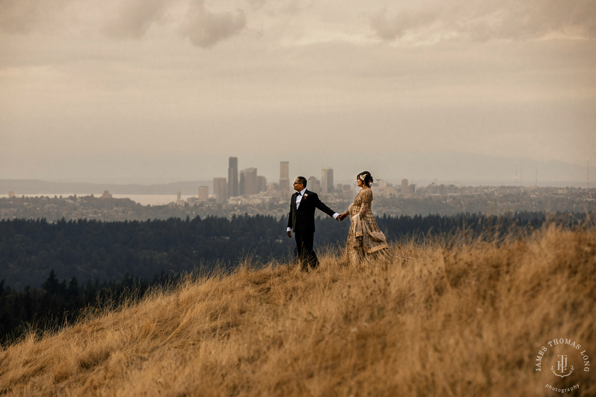 The Golf Club at Newcastle wedding by Seattle wedding photographer James Thomas Long Photography