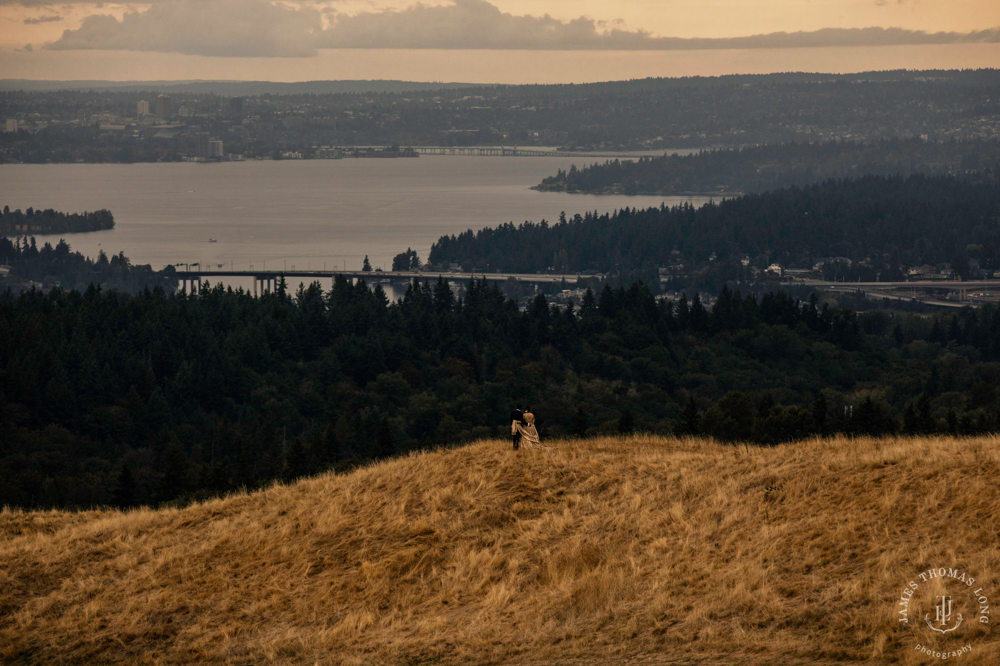 The Golf Club at Newcastle wedding by Seattle wedding photographer James Thomas Long Photography