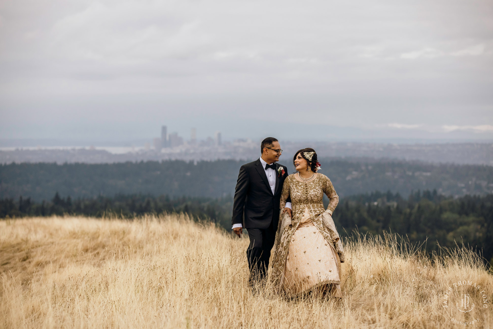 The Golf Club at Newcastle wedding by Seattle wedding photographer James Thomas Long Photography