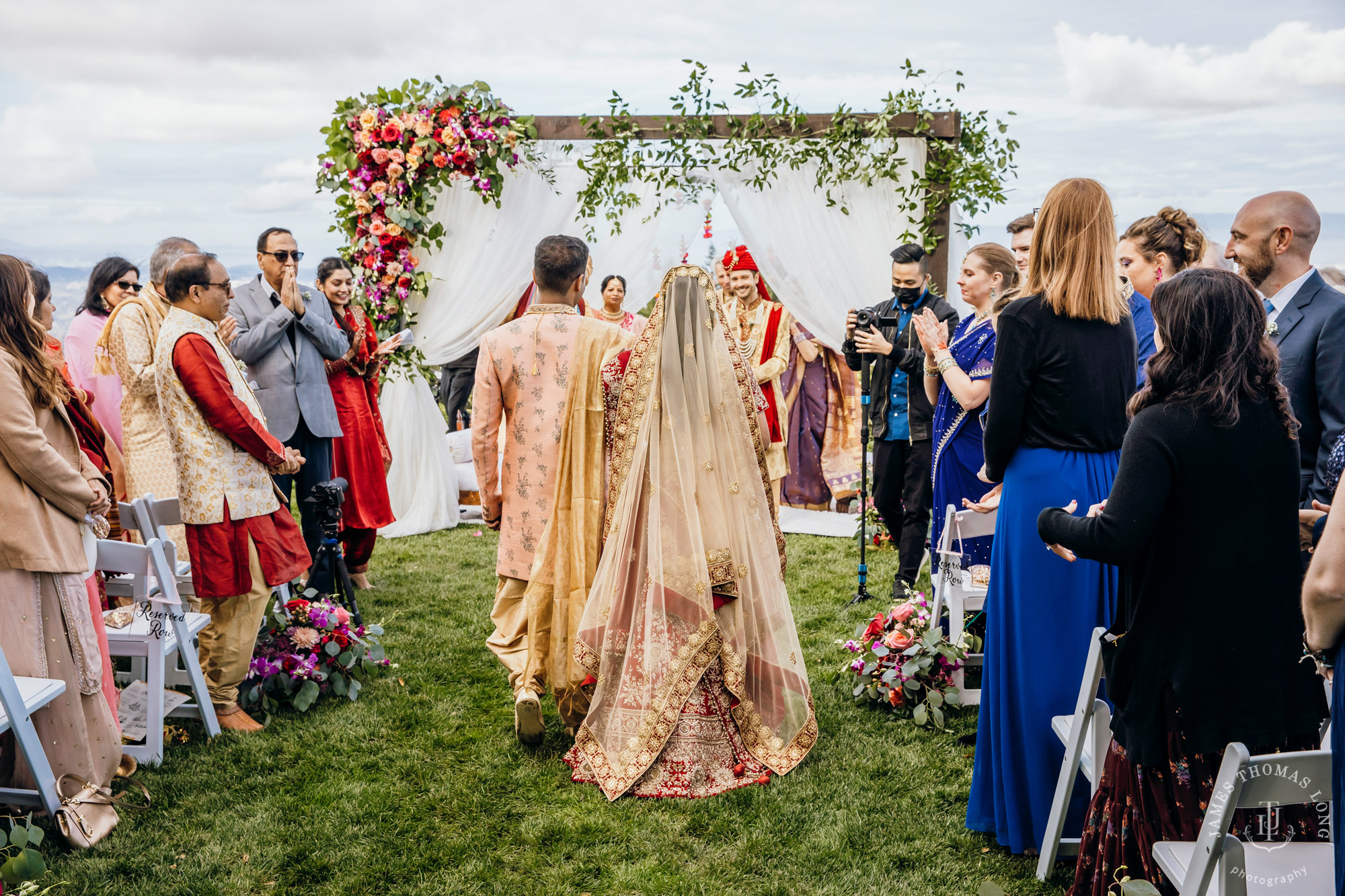 Destination wedding at Tomas Fogarty Winery CA by Seattle wedding photographer James Thomas Long Photography