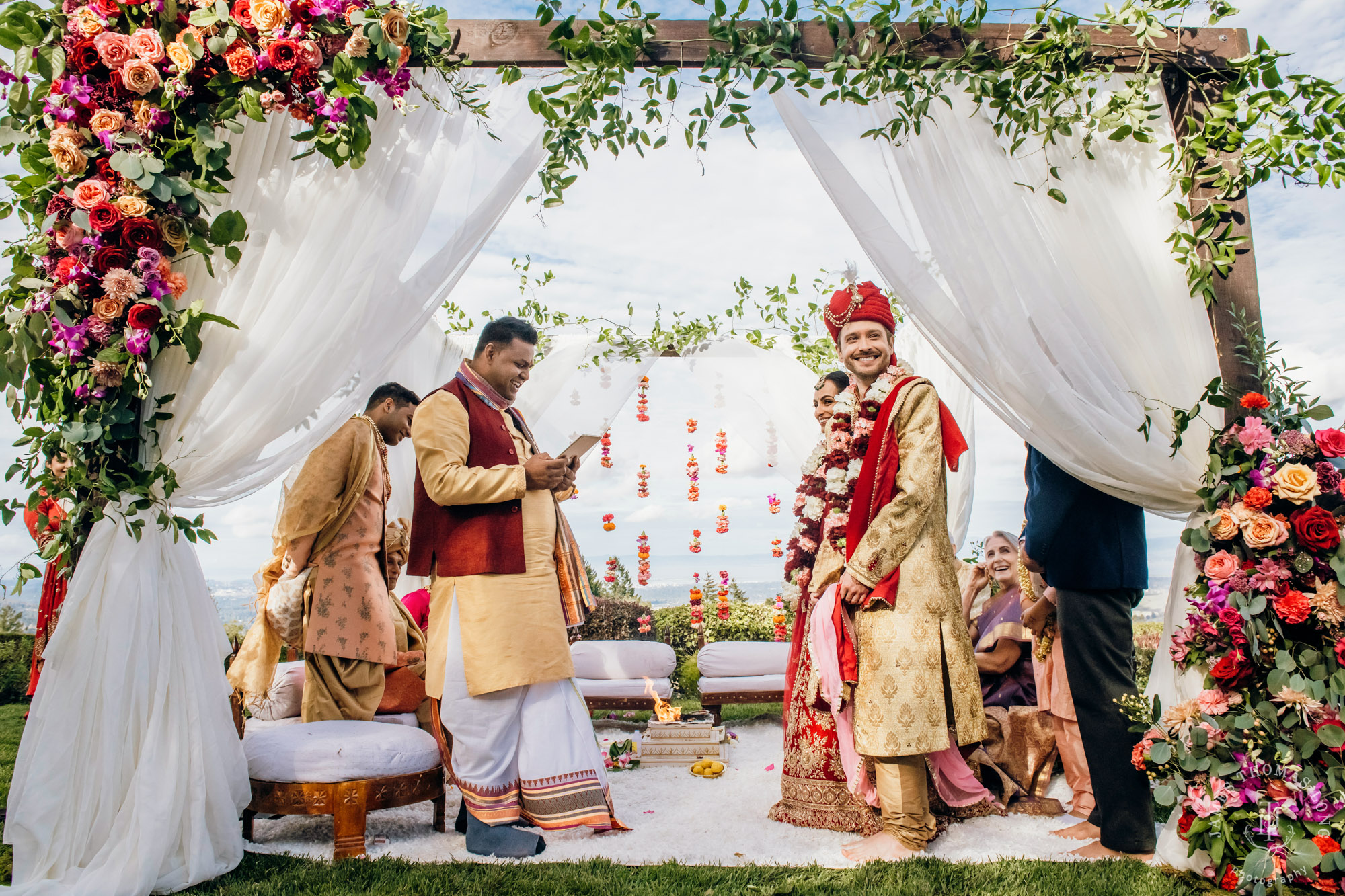 Destination wedding at Tomas Fogarty Winery CA by Seattle wedding photographer James Thomas Long Photography