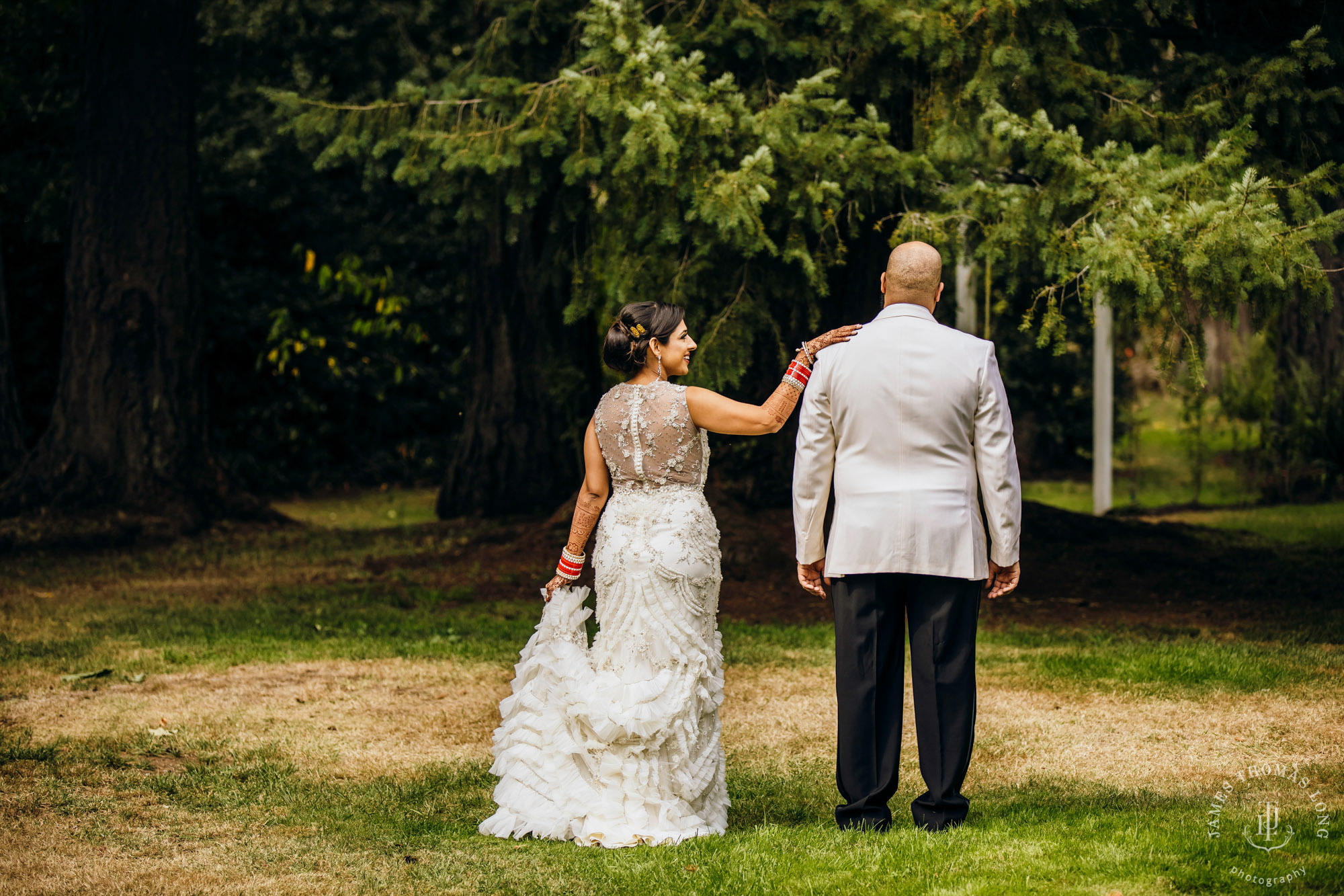 Evergreen Meadows Snoqualmie wedding by Seattle wedding photographer James Thomas Long Photography