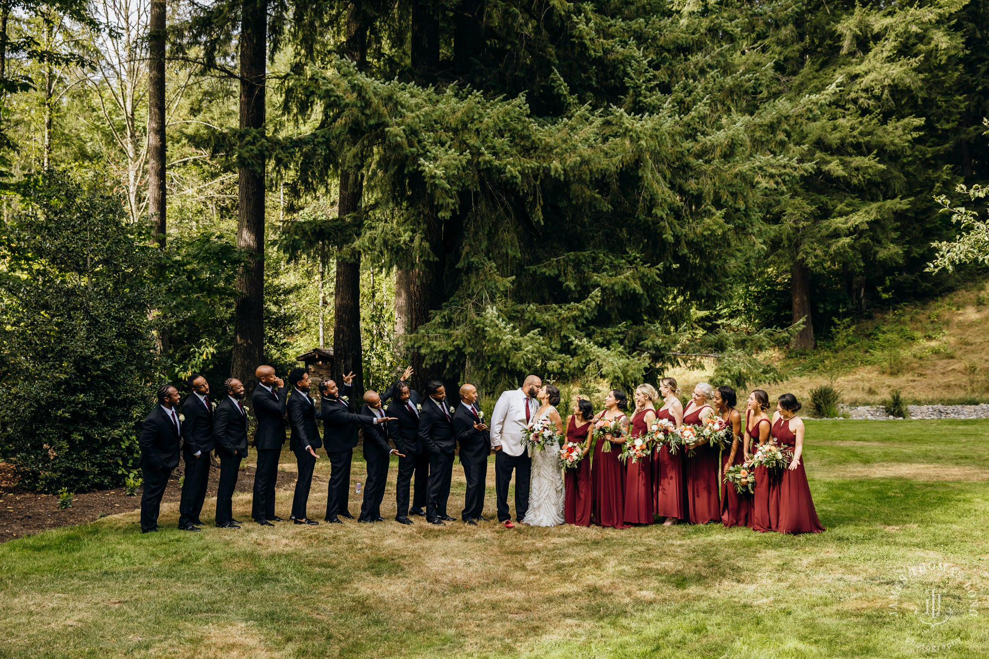 Evergreen Meadows Snoqualmie wedding by Seattle wedding photographer James Thomas Long Photography