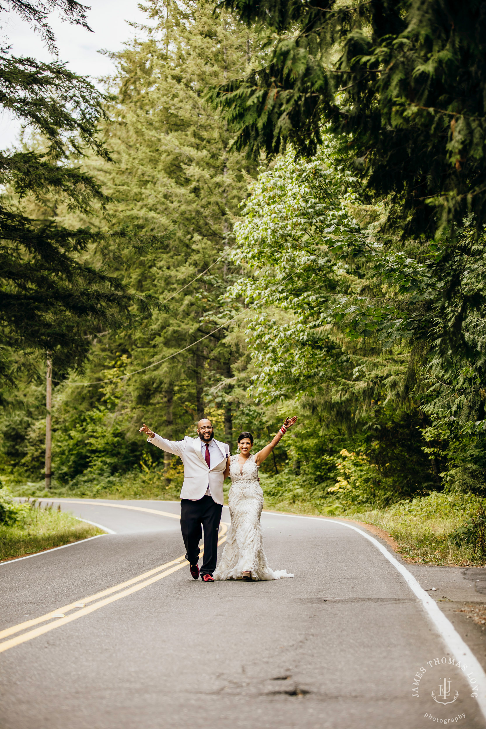 Evergreen Meadows Snoqualmie wedding by Seattle wedding photographer James Thomas Long Photography