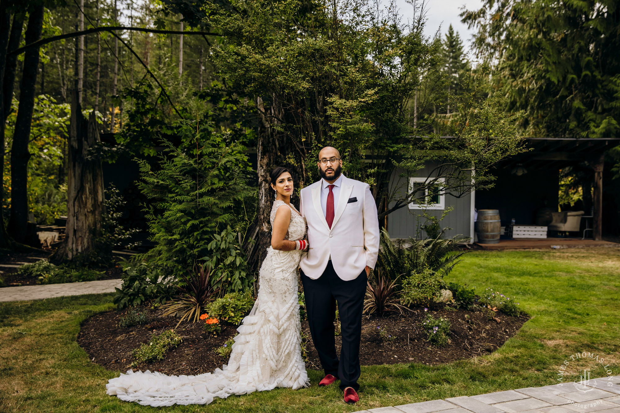 Evergreen Meadows Snoqualmie wedding by Seattle wedding photographer James Thomas Long Photography