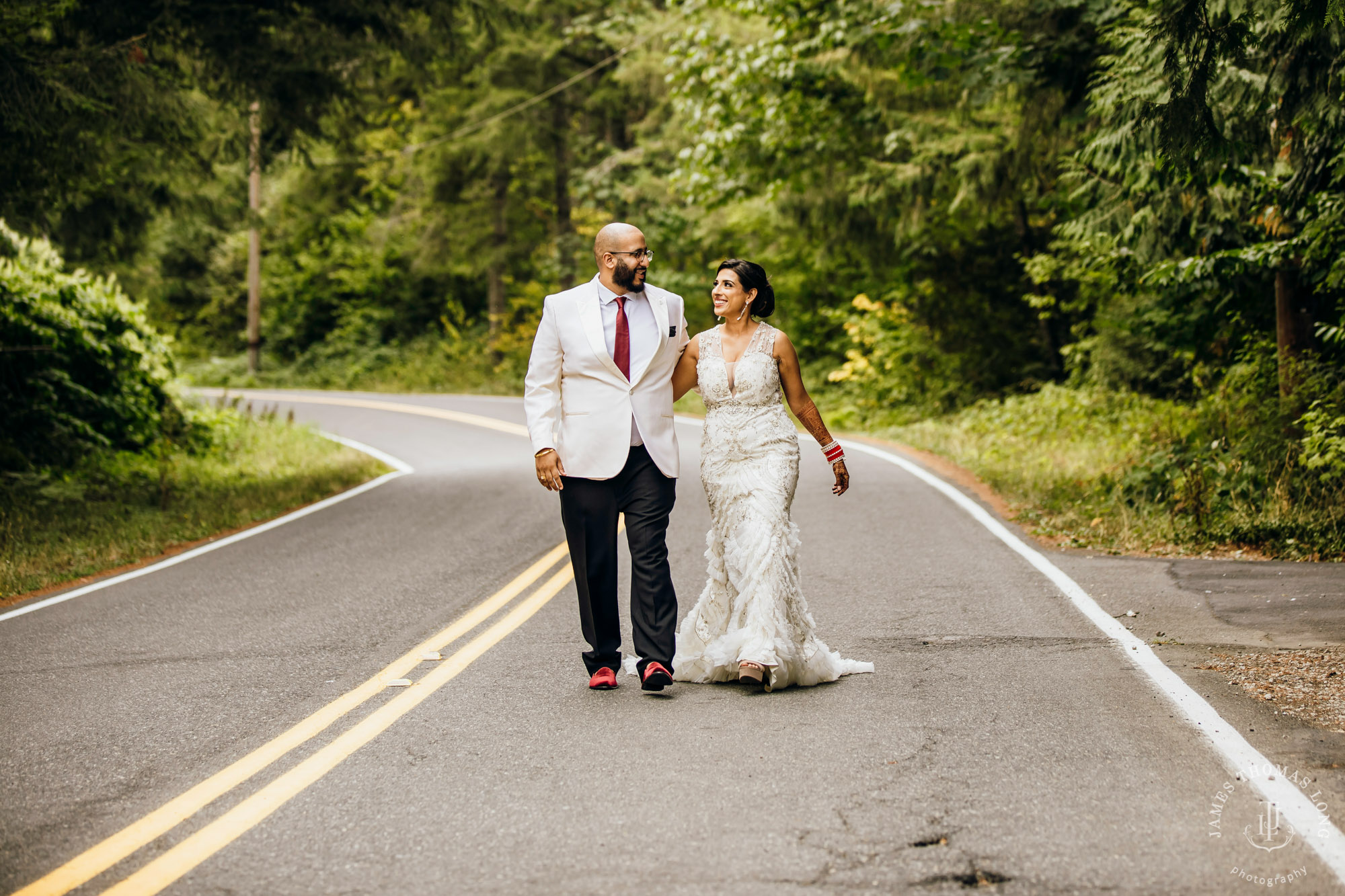 Evergreen Meadows Snoqualmie wedding by Seattle wedding photographer James Thomas Long Photography