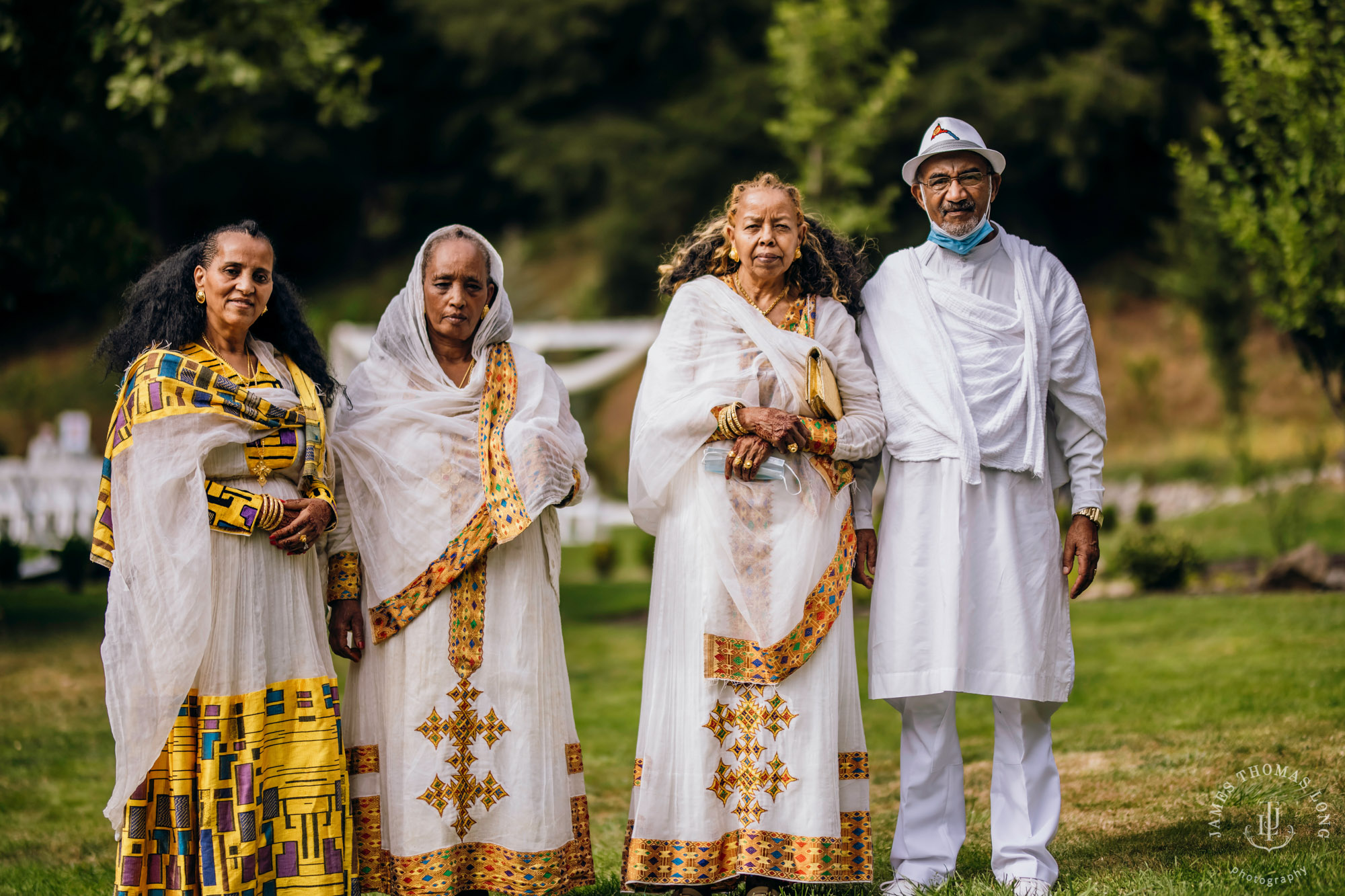 Evergreen Meadows Snoqualmie wedding by Seattle wedding photographer James Thomas Long Photography