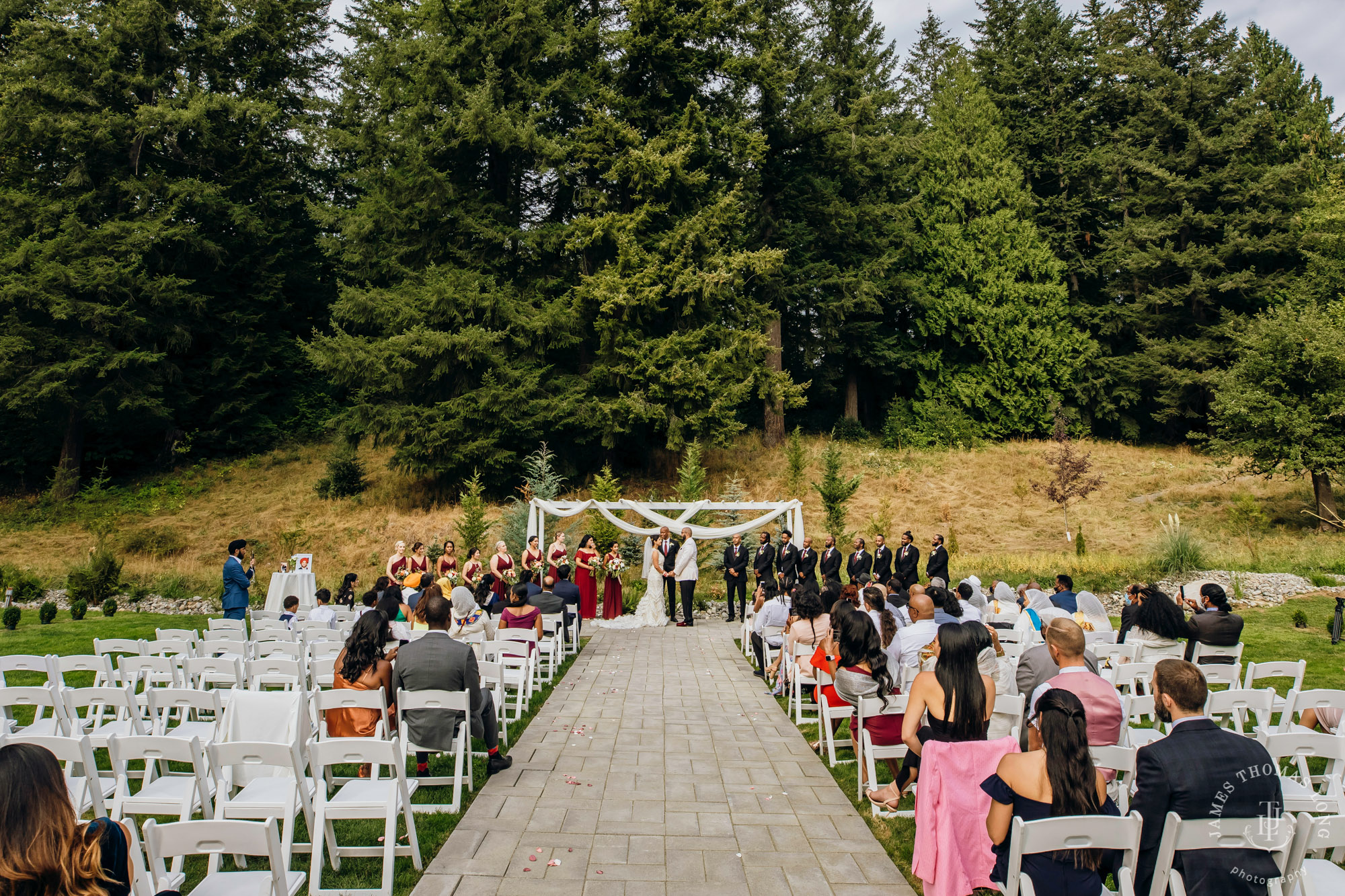 Evergreen Meadows Snoqualmie wedding by Seattle wedding photographer James Thomas Long Photography