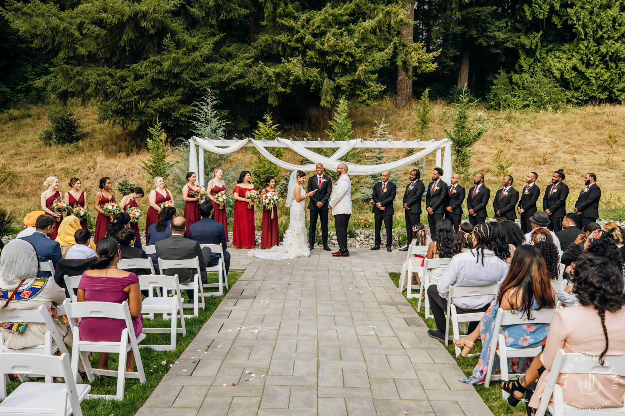 Evergreen Meadows Snoqualmie wedding by Seattle wedding photographer James Thomas Long Photography