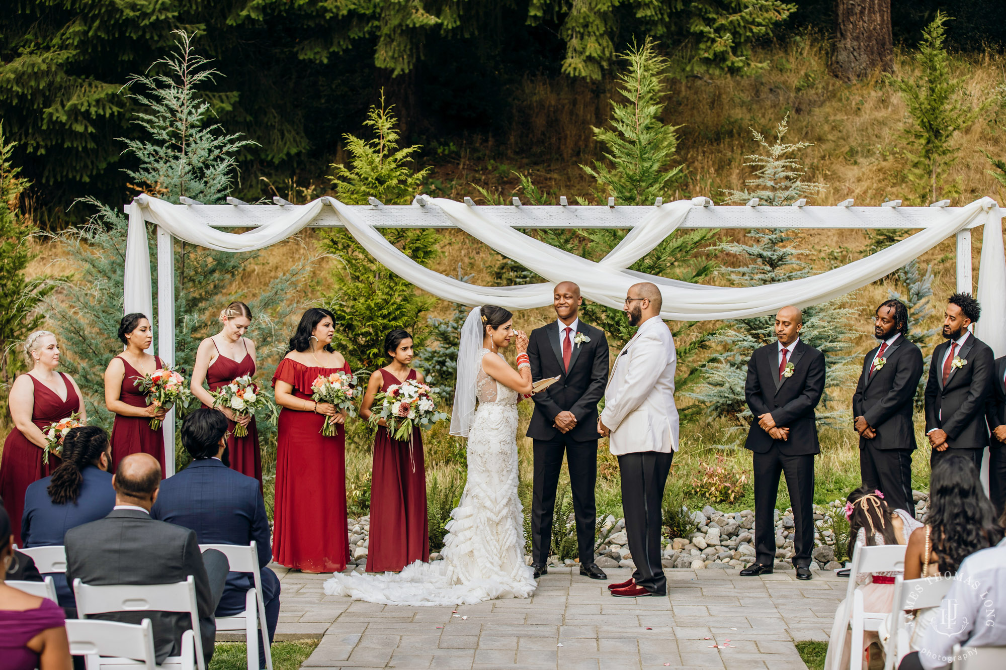 Evergreen Meadows Snoqualmie wedding by Seattle wedding photographer James Thomas Long Photography