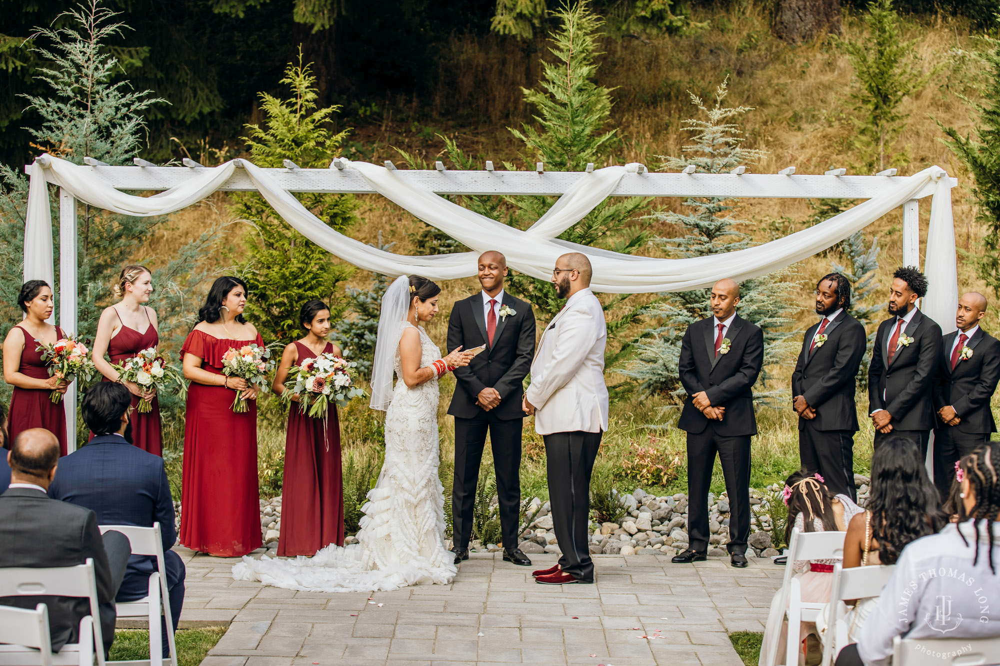 Evergreen Meadows Snoqualmie wedding by Seattle wedding photographer James Thomas Long Photography