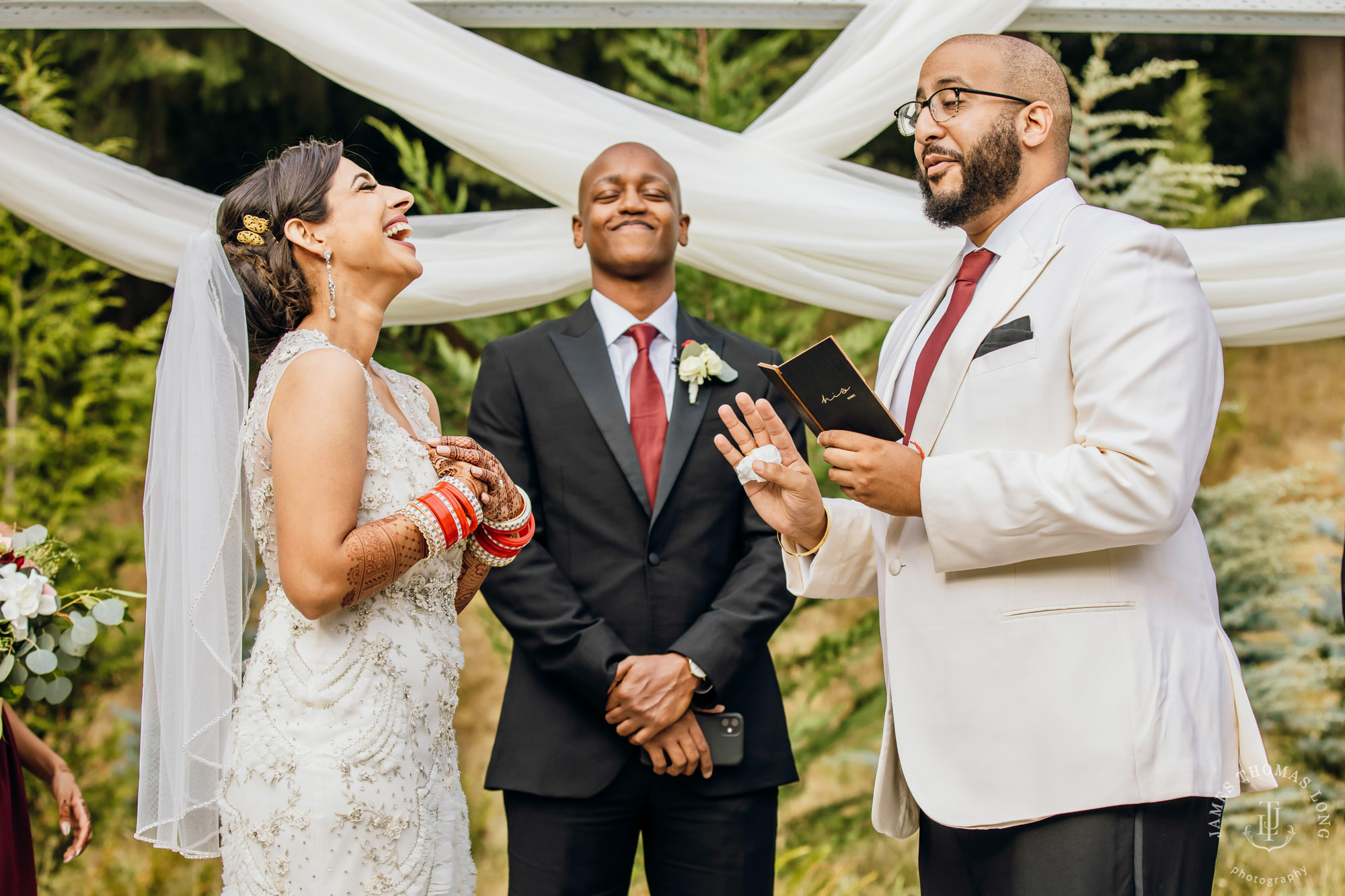 Evergreen Meadows Snoqualmie wedding by Seattle wedding photographer James Thomas Long Photography