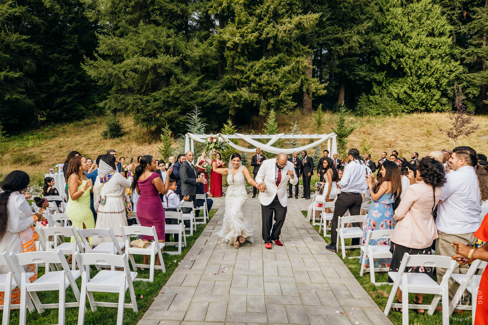 Evergreen Meadows Snoqualmie wedding by Seattle wedding photographer James Thomas Long Photography