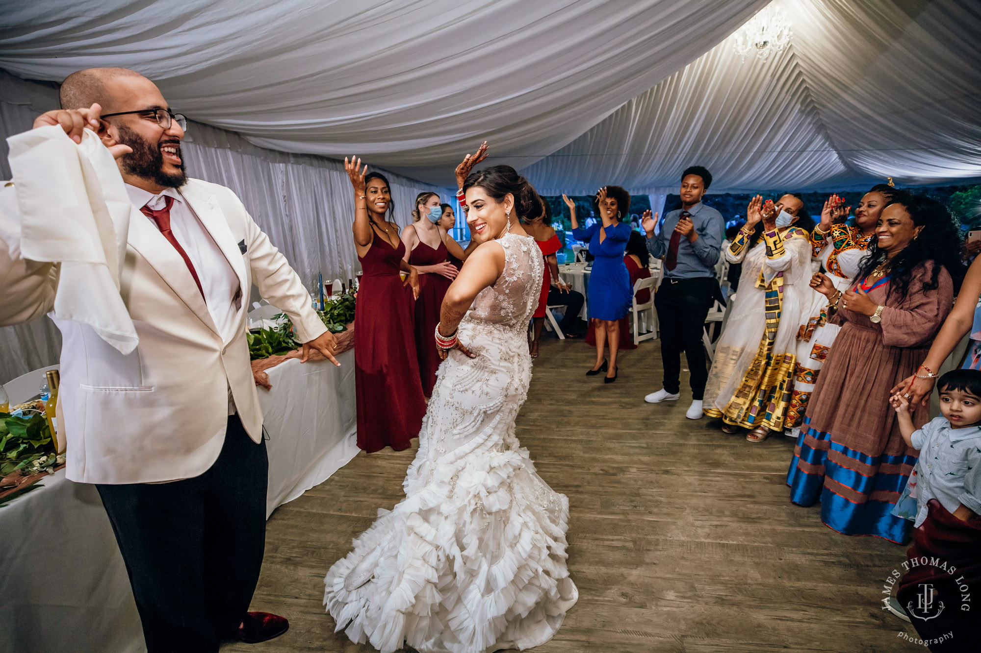 Evergreen Meadows Snoqualmie wedding by Seattle wedding photographer James Thomas Long Photography