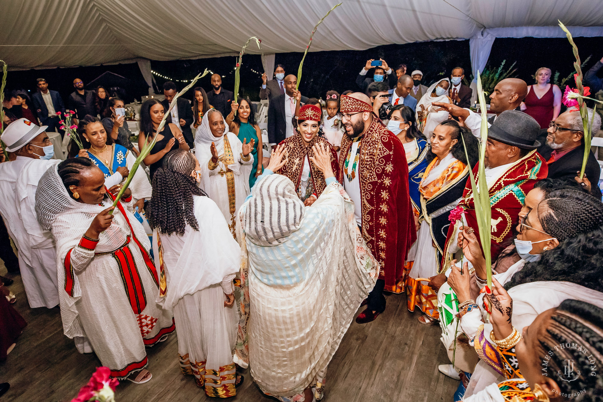 Evergreen Meadows Snoqualmie wedding by Seattle wedding photographer James Thomas Long Photography