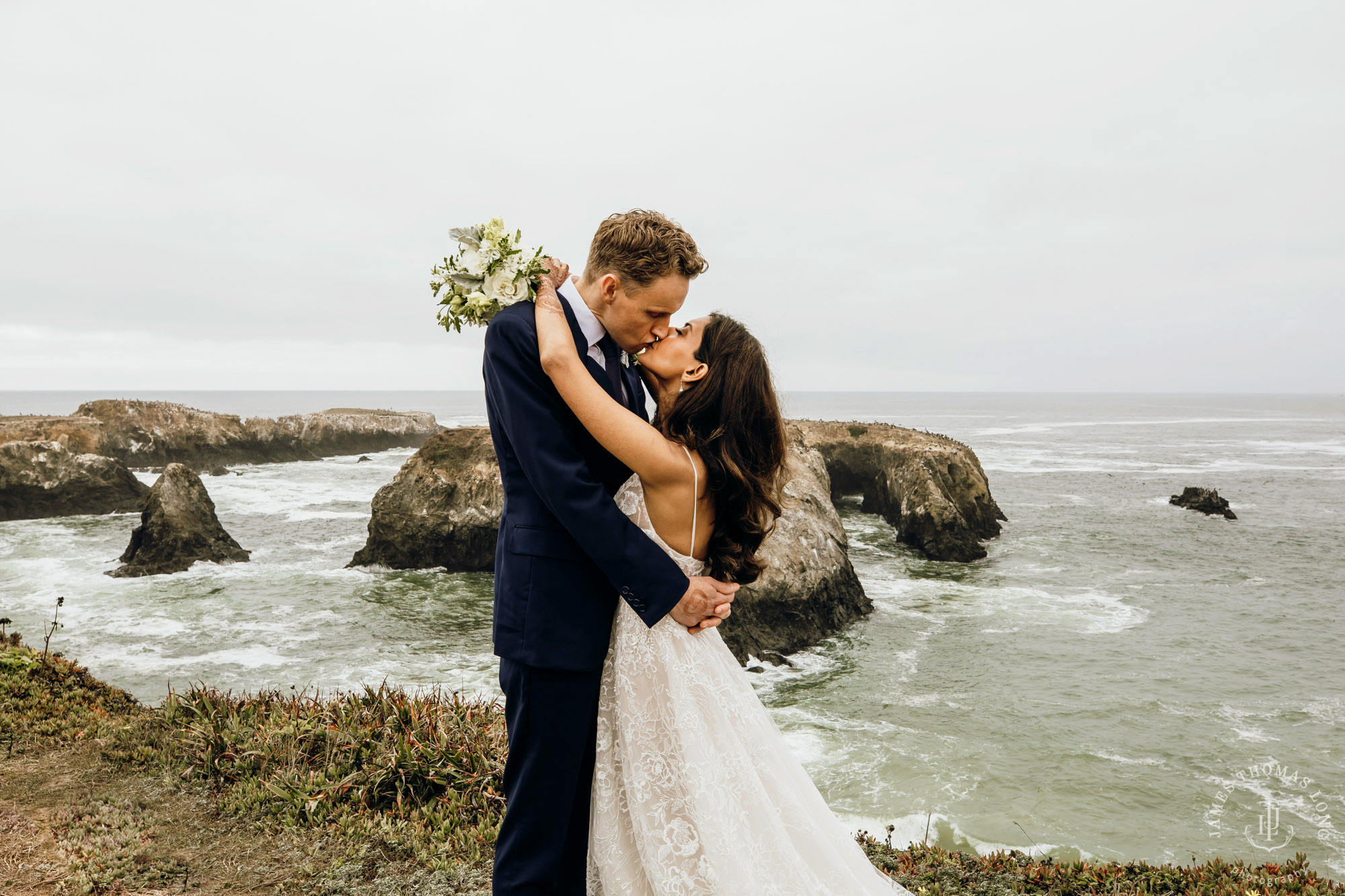 Destination wedding in Mendocino by Seattle wedding photographer James Thomas Long Photography