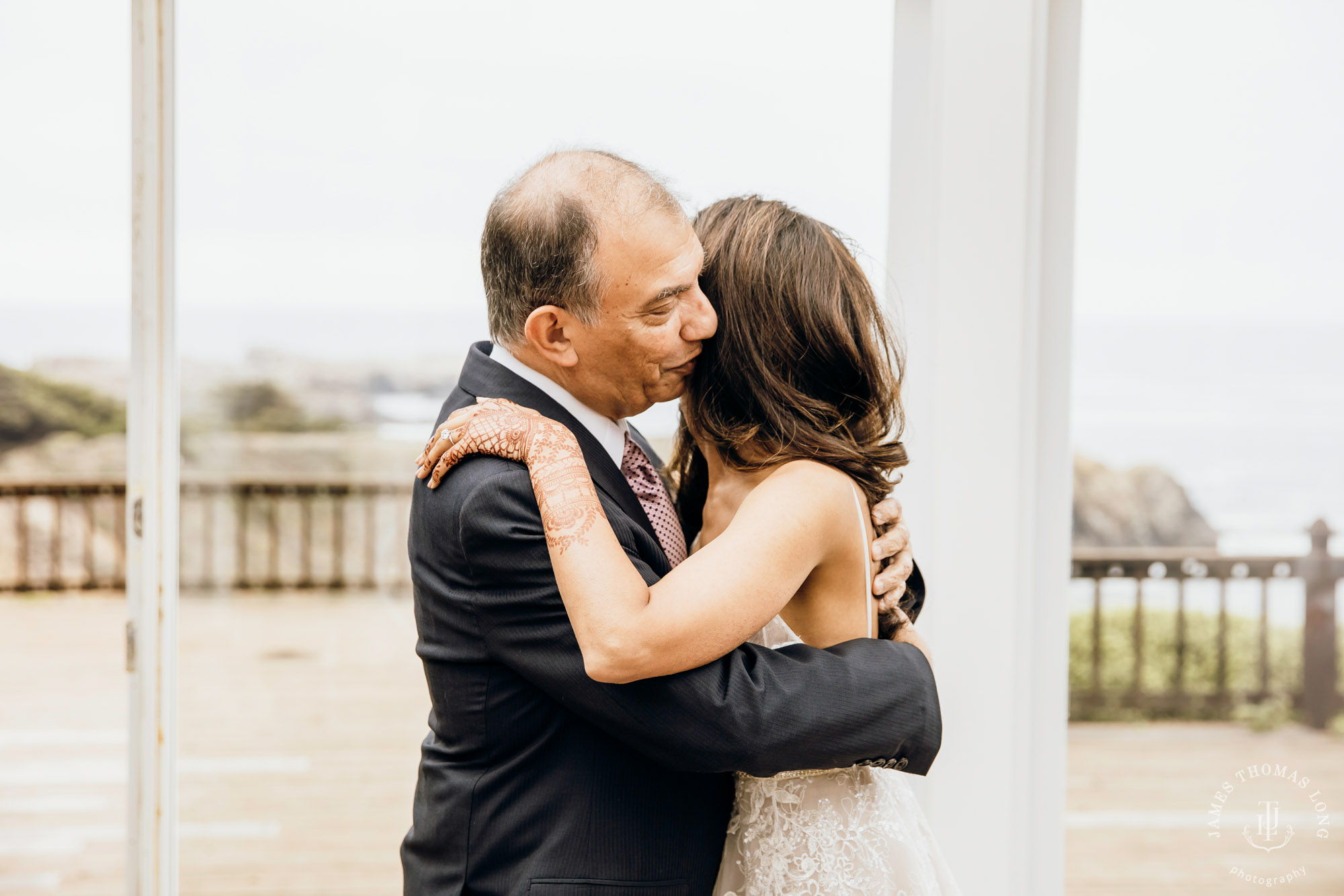 Destination wedding in Mendocino by Seattle wedding photographer James Thomas Long Photography