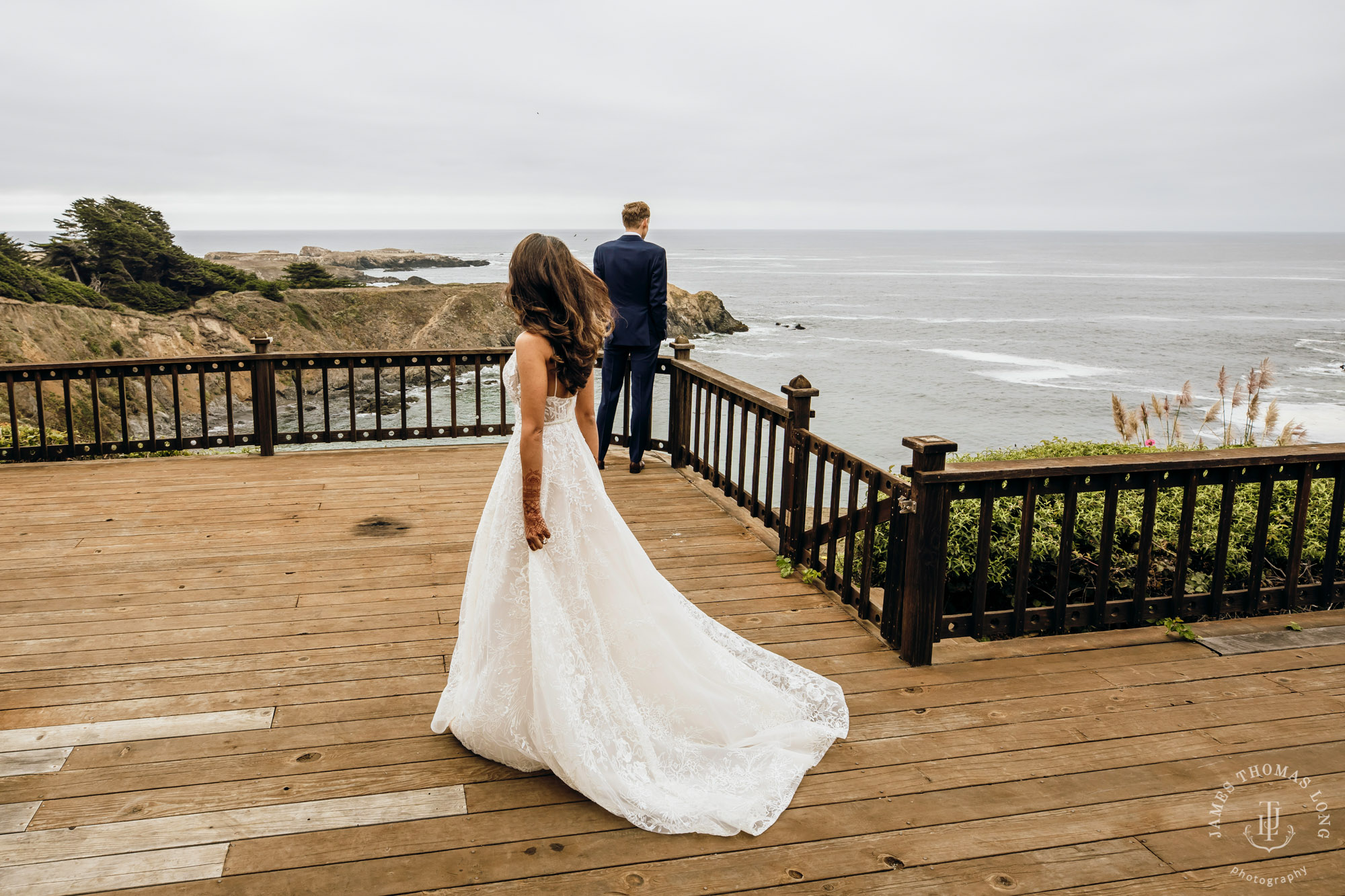 Destination wedding in Mendocino by Seattle wedding photographer James Thomas Long Photography