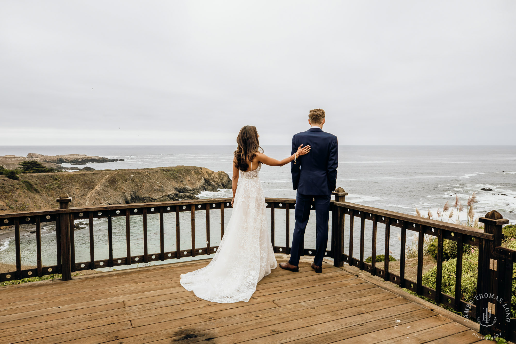 Destination wedding in Mendocino by Seattle wedding photographer James Thomas Long Photography