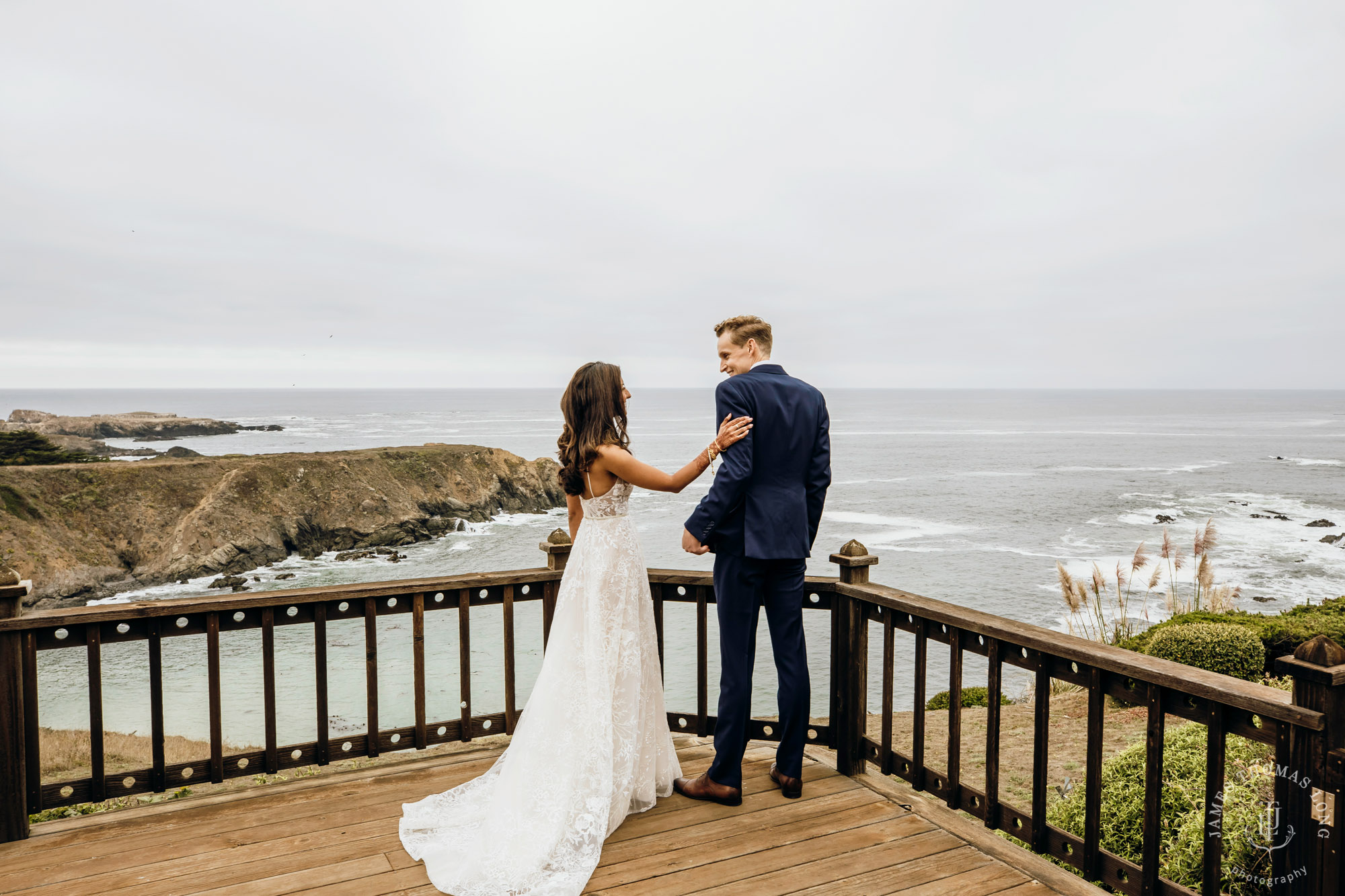 Destination wedding in Mendocino by Seattle wedding photographer James Thomas Long Photography