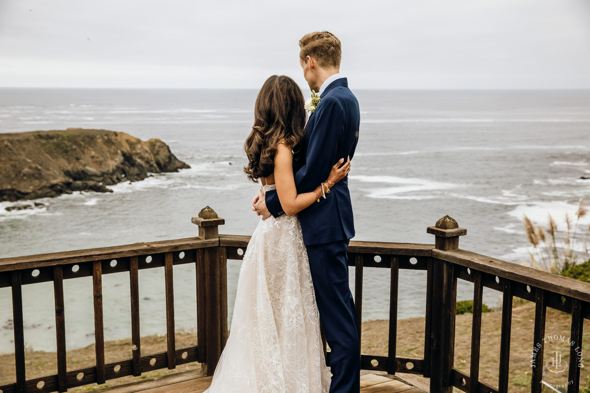 Destination wedding in Mendocino by Seattle wedding photographer James Thomas Long Photography